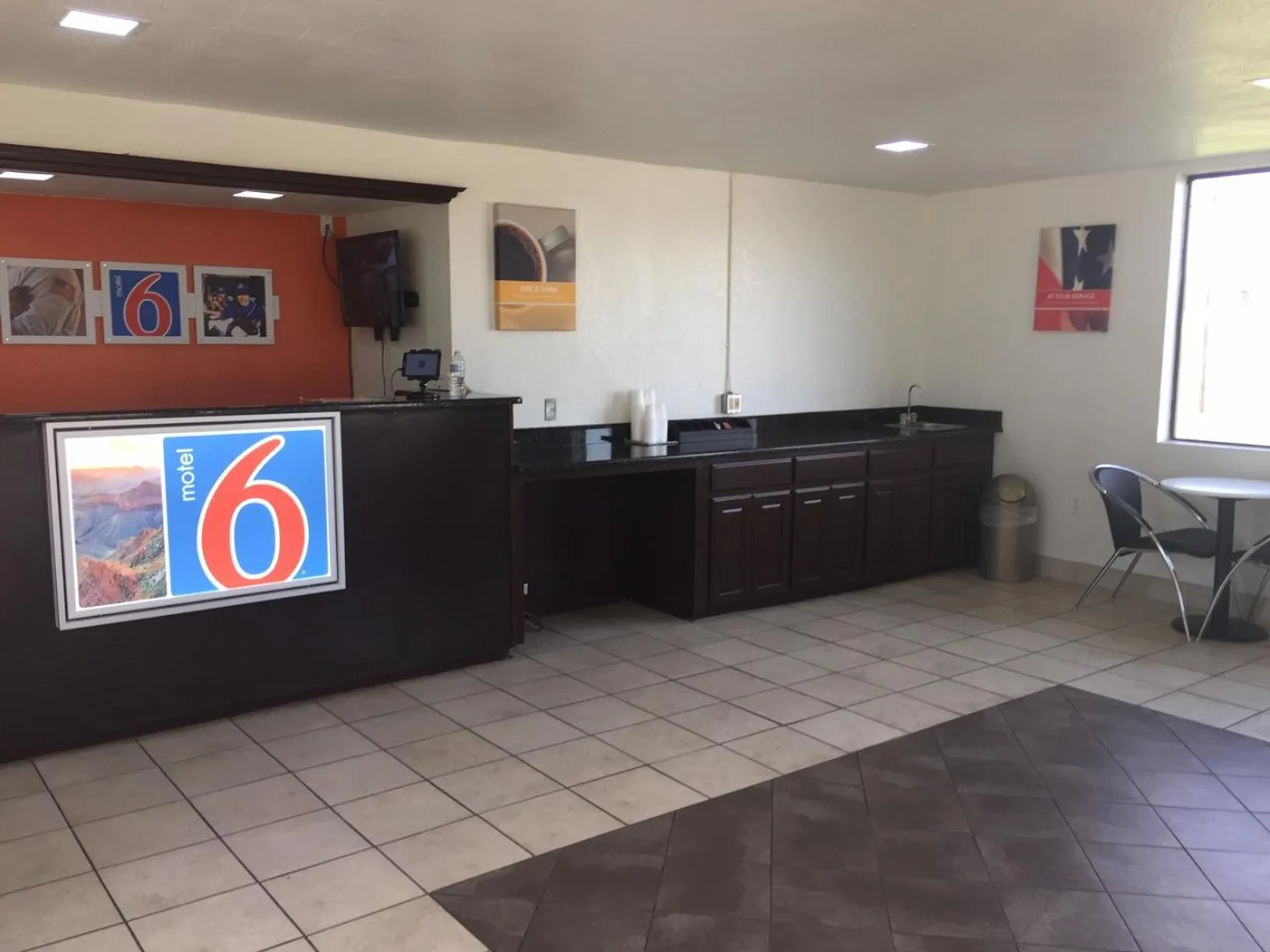 Lobby or reception in Motel 6-Waco, TX