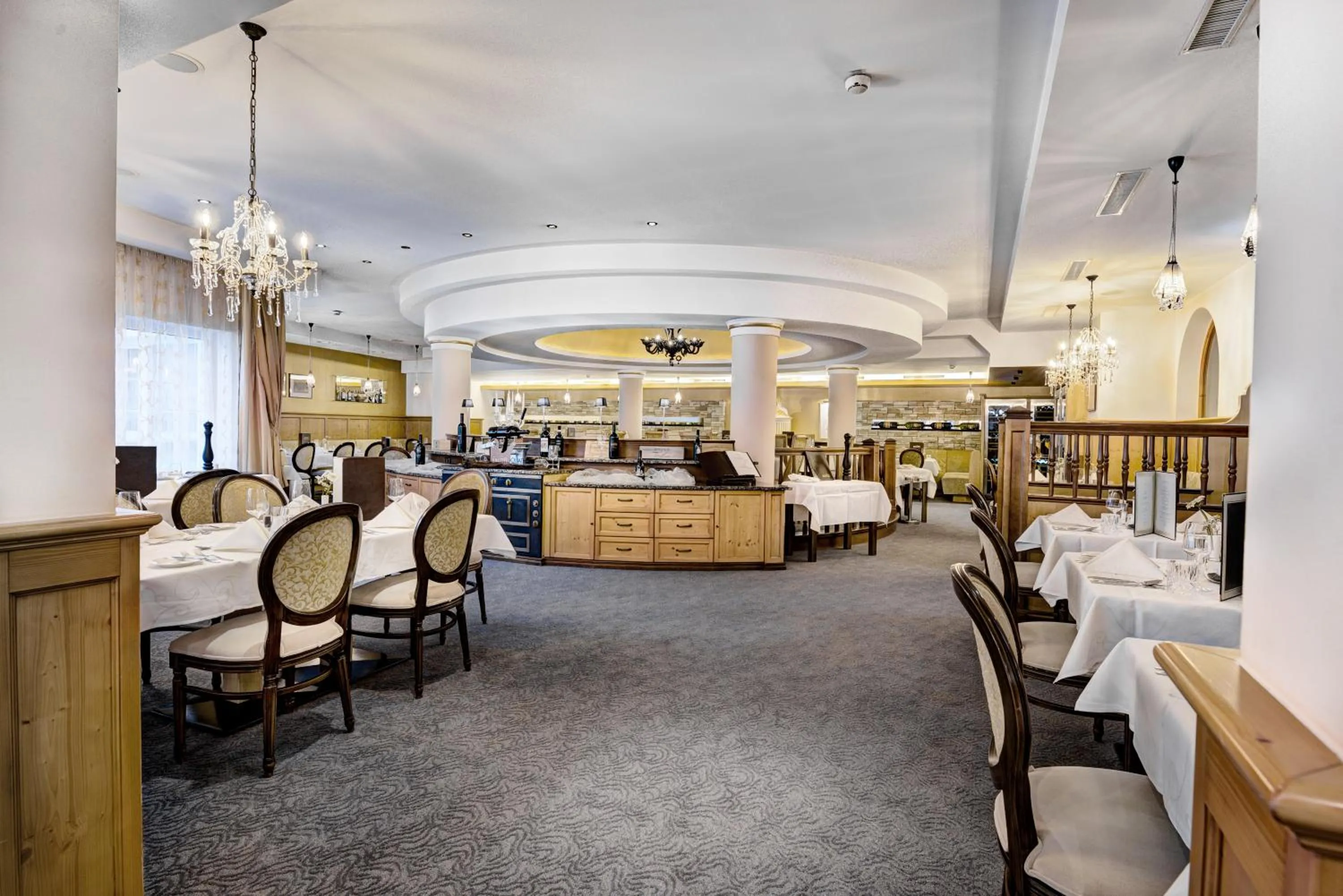 Restaurant/places to eat in Hotel Brigitte