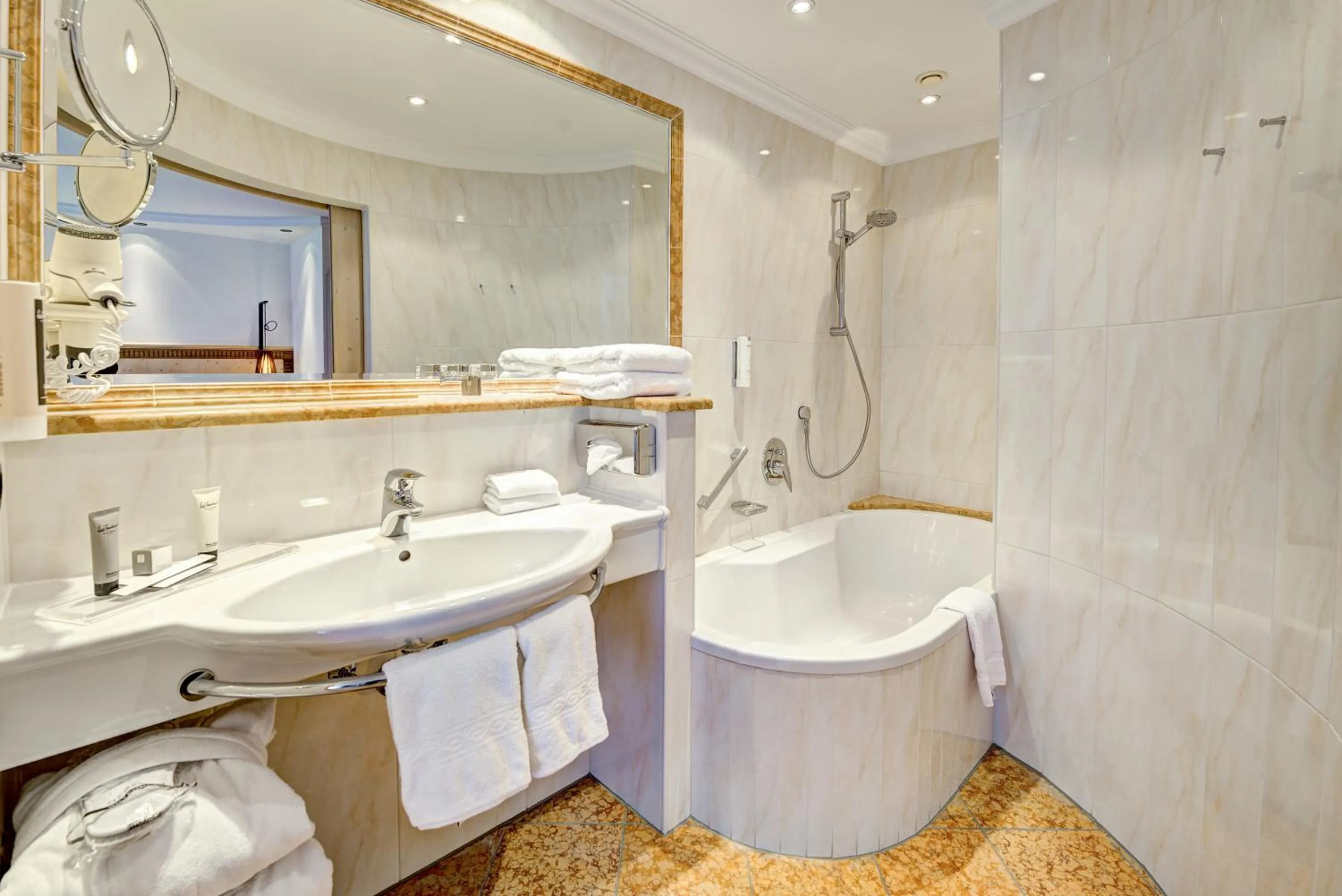 Bathroom in Hotel Brigitte