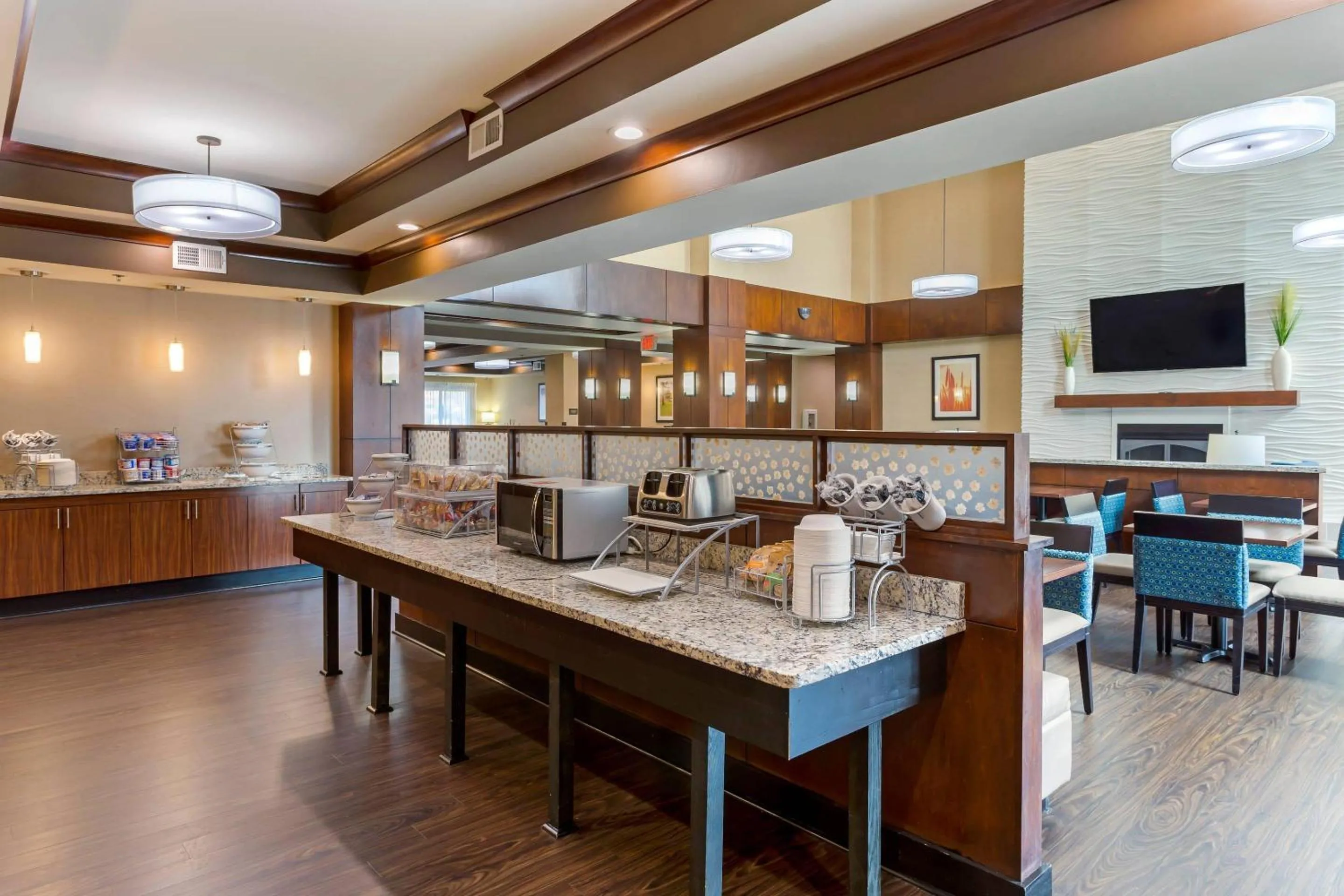 Breakfast in Comfort Suites Little Rock West