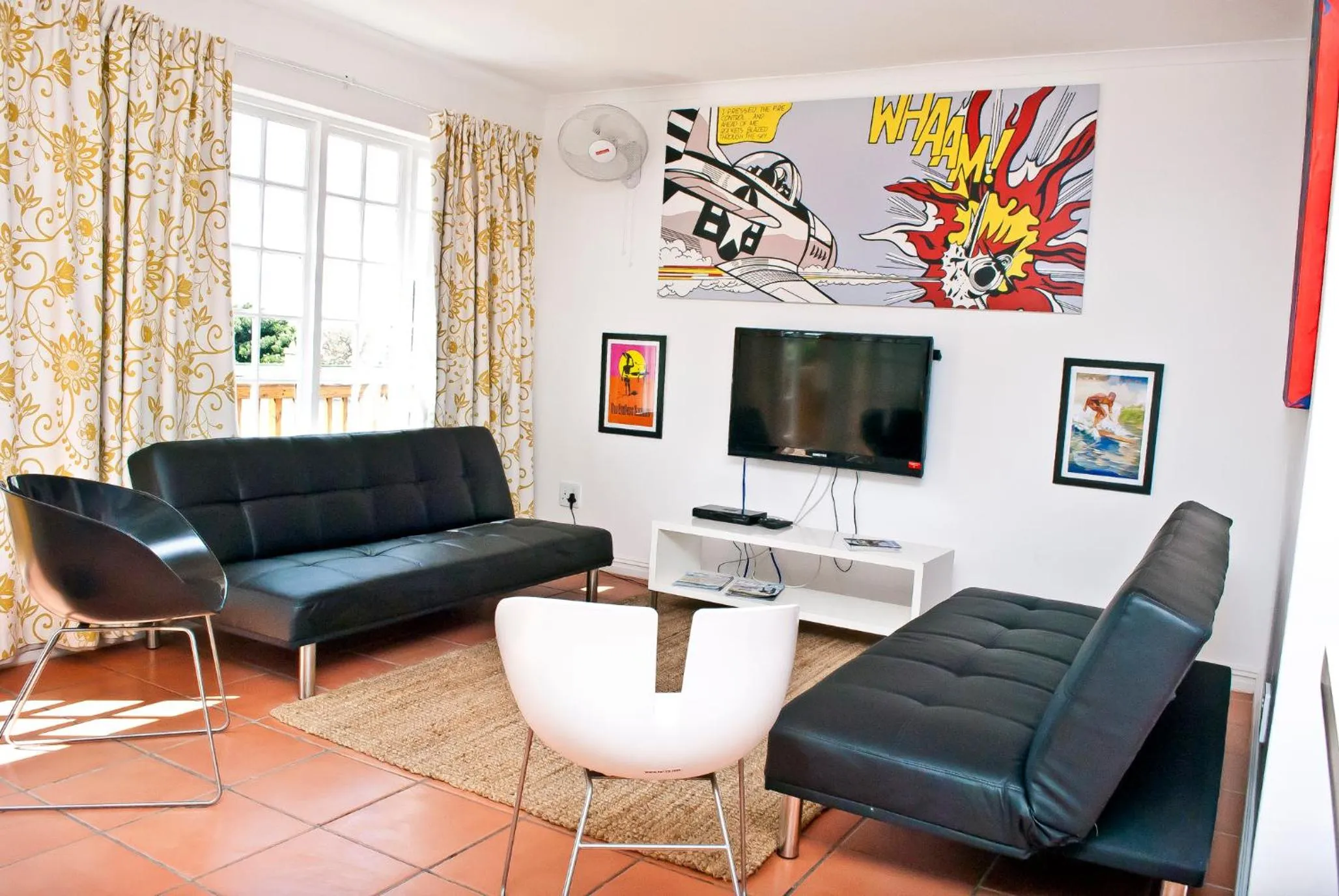 Communal lounge/ TV room in Funky Town