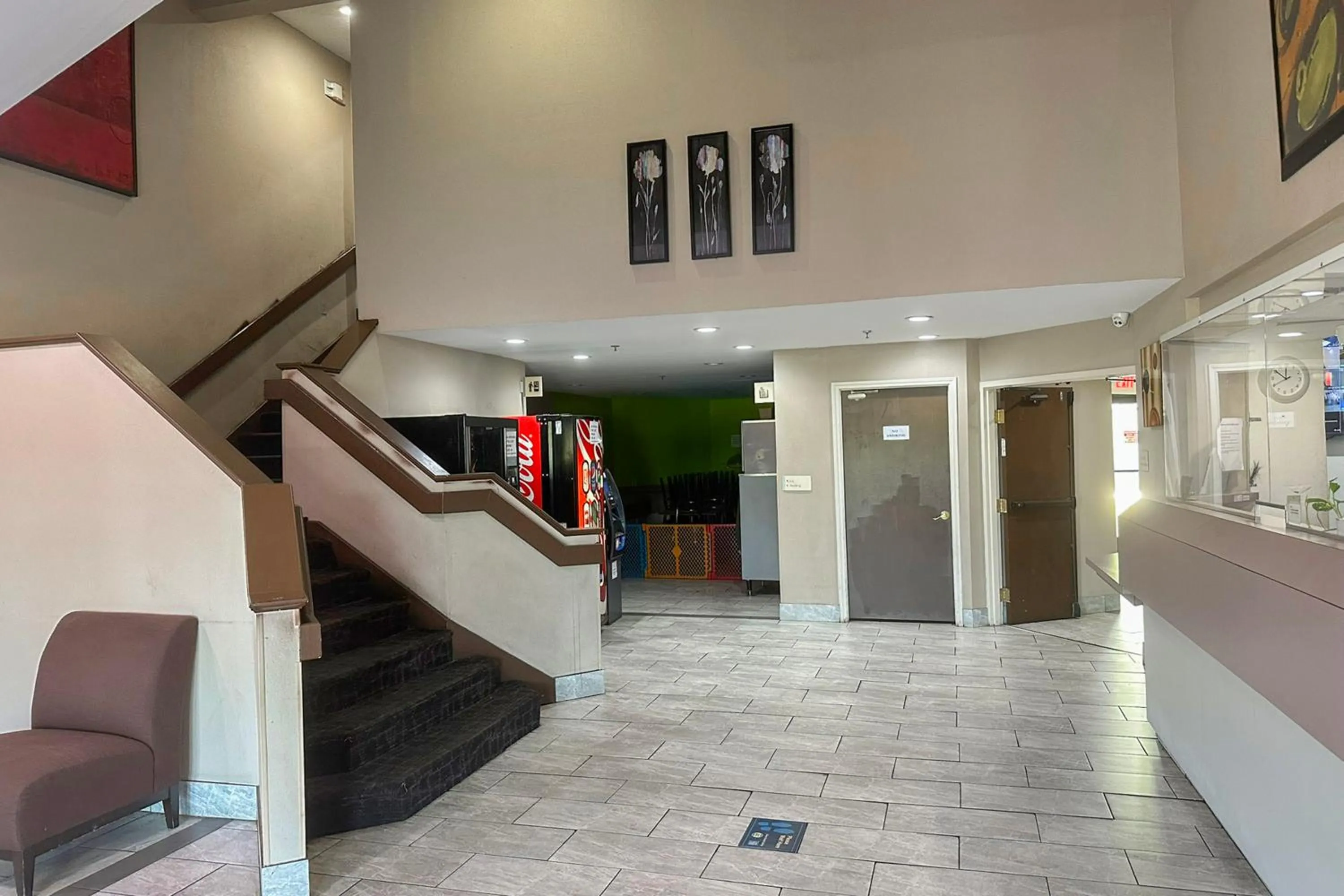 Lobby or reception in Classic Inn By Townhouse American Way Memphis I 240