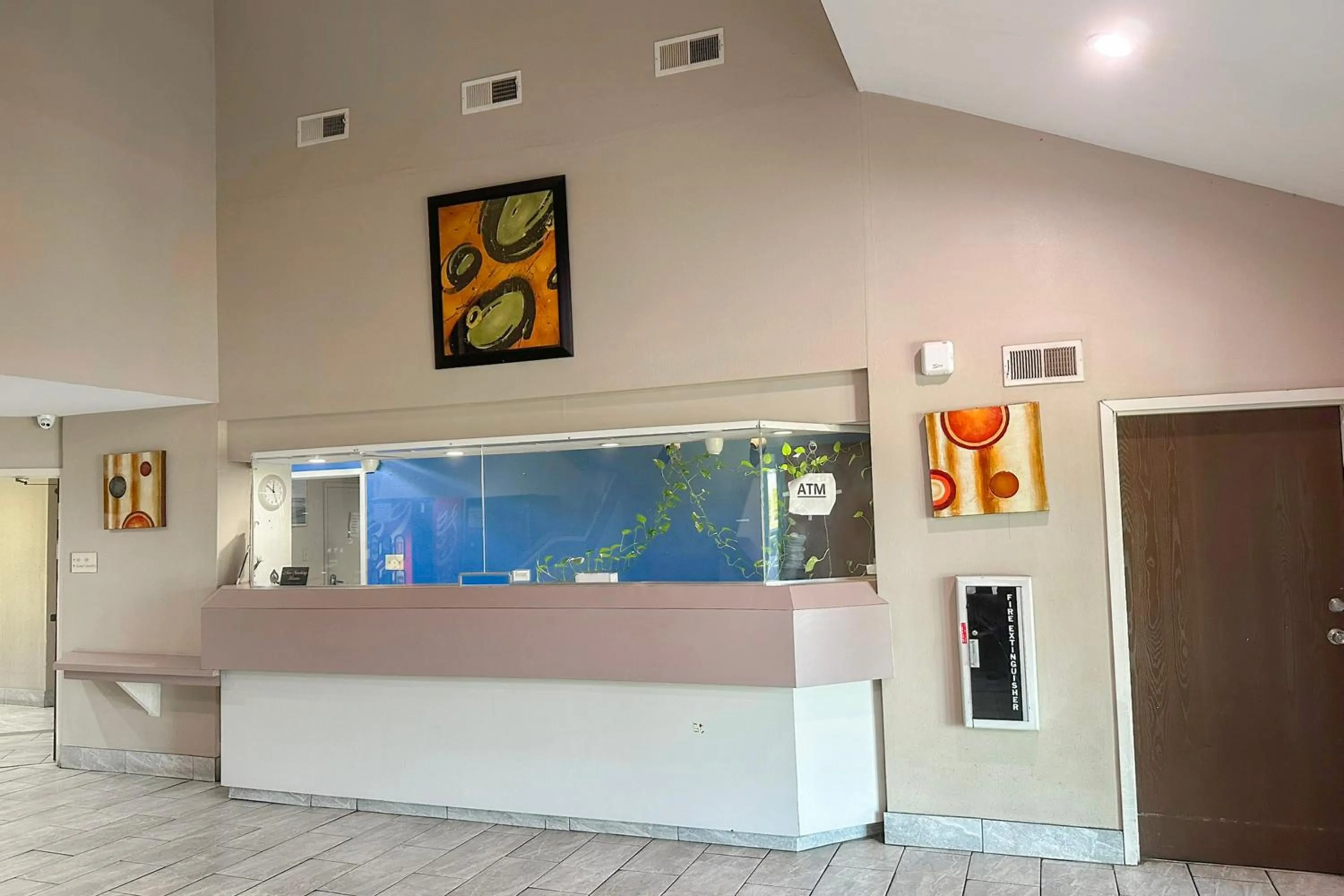 Lobby or reception in Classic Inn By Townhouse American Way Memphis I 240