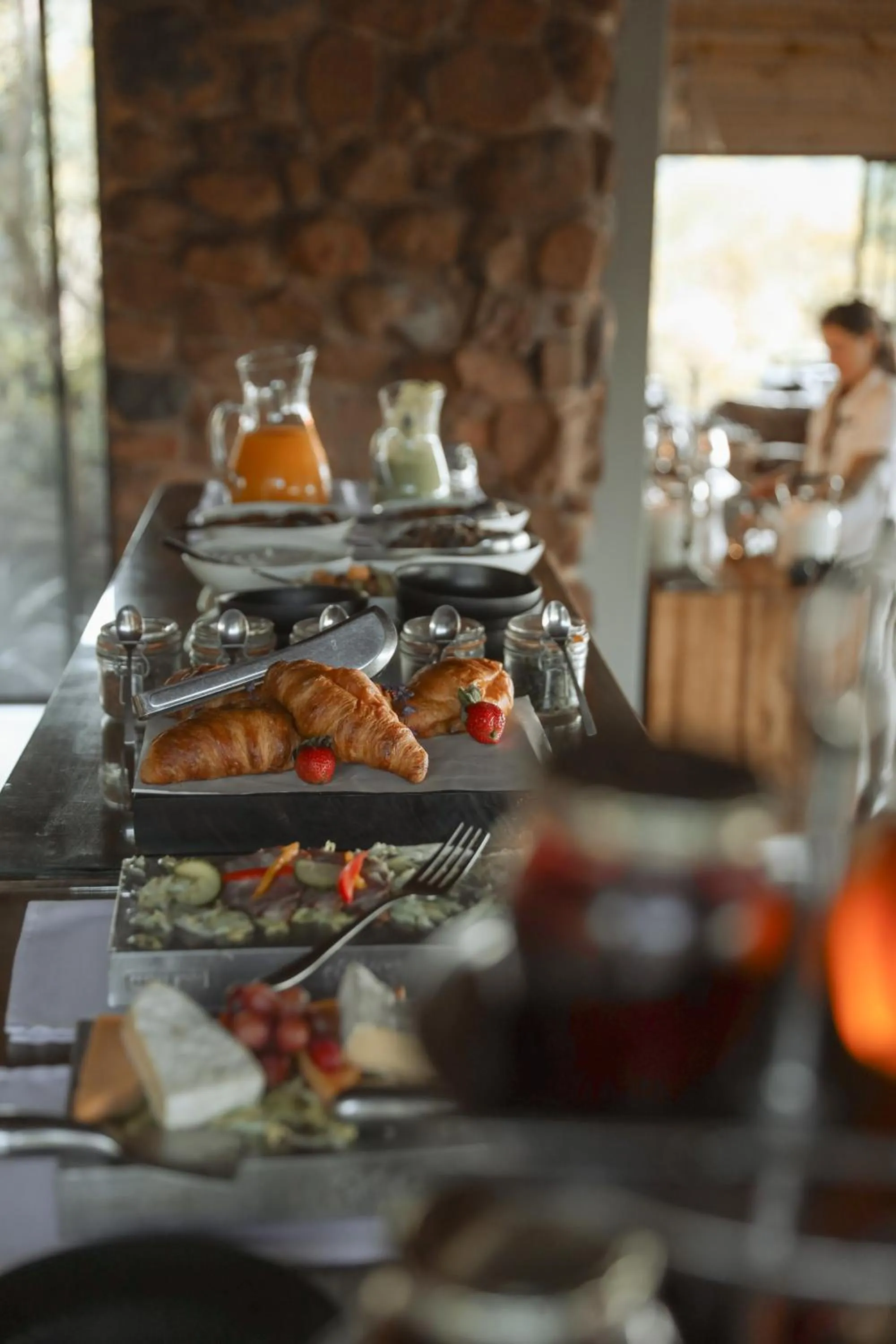 Food and drinks in Leopard Mountain Safari Lodge