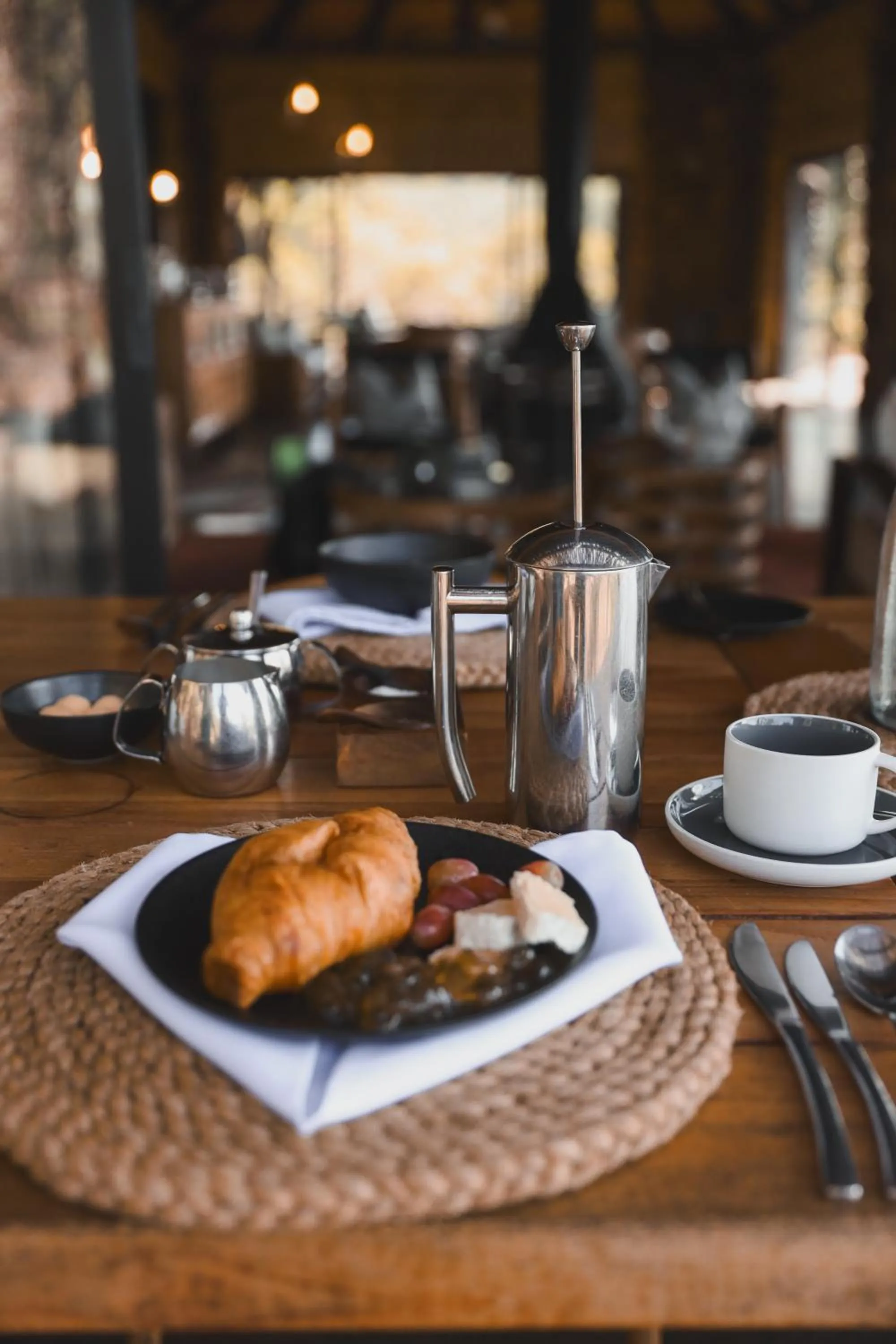 Food and drinks in Leopard Mountain Safari Lodge