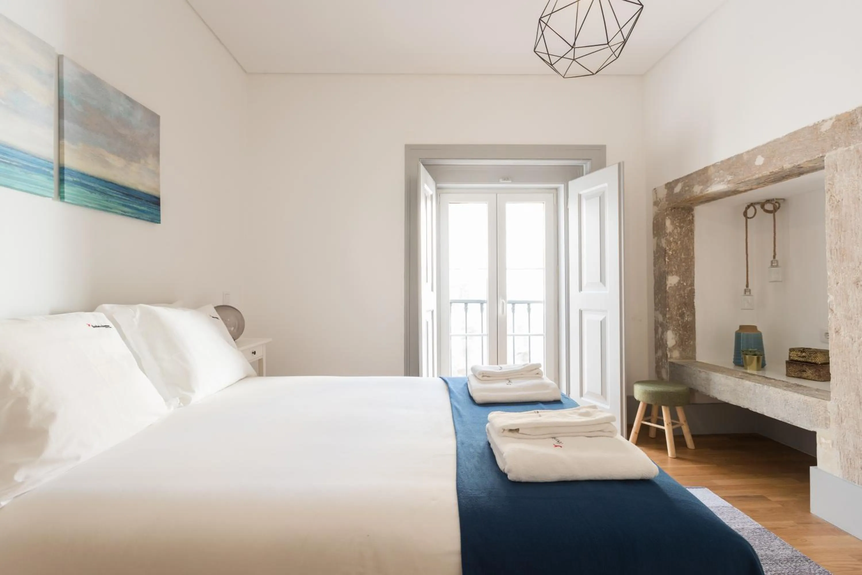 Bedroom, Bed in FLH São Bento Charming Flat