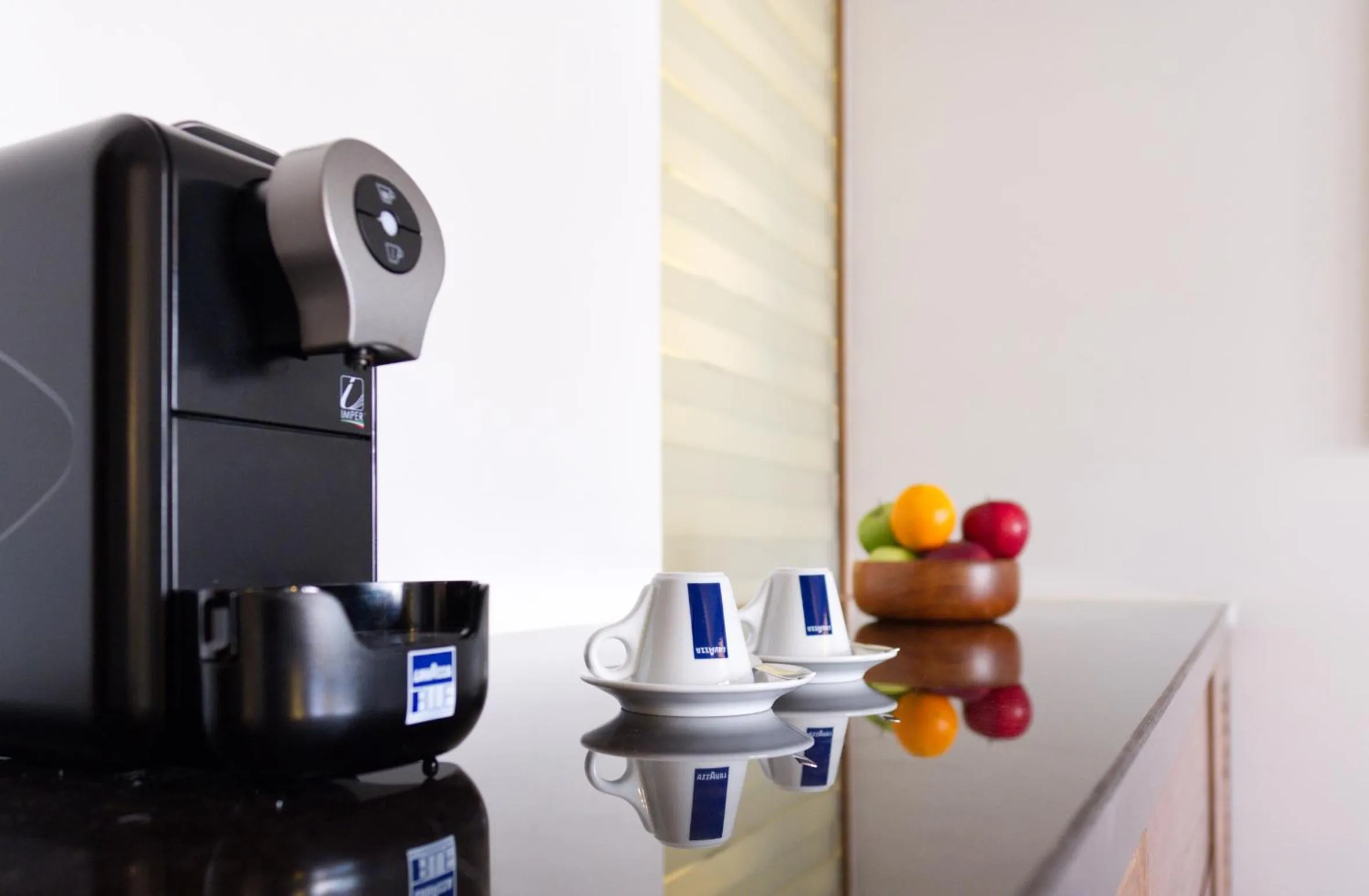 Coffee/tea facilities in Sunrise Pearl Hotel & Spa