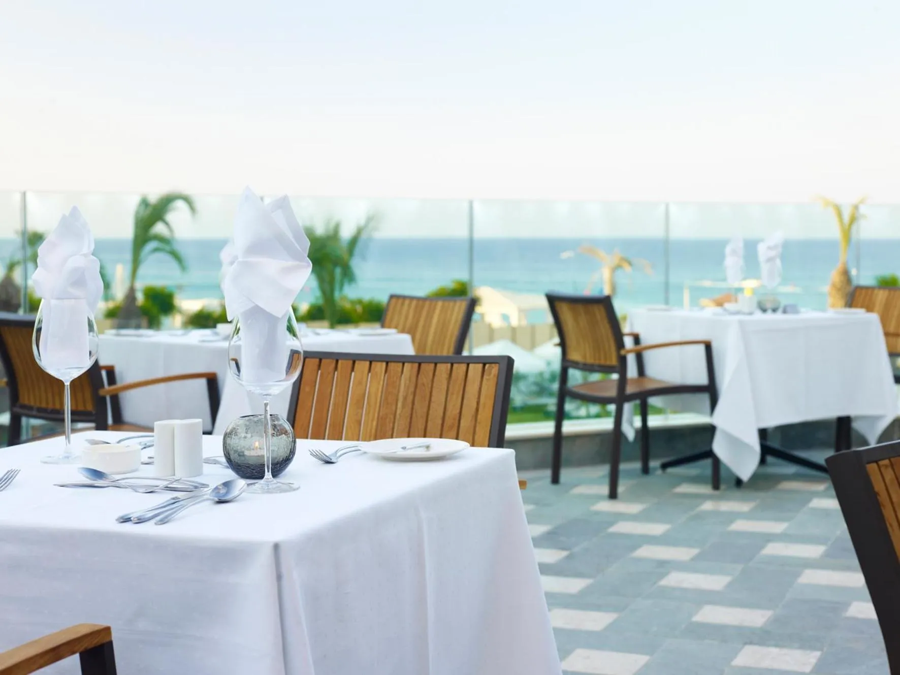 Restaurant/places to eat in Sunrise Pearl Hotel & Spa