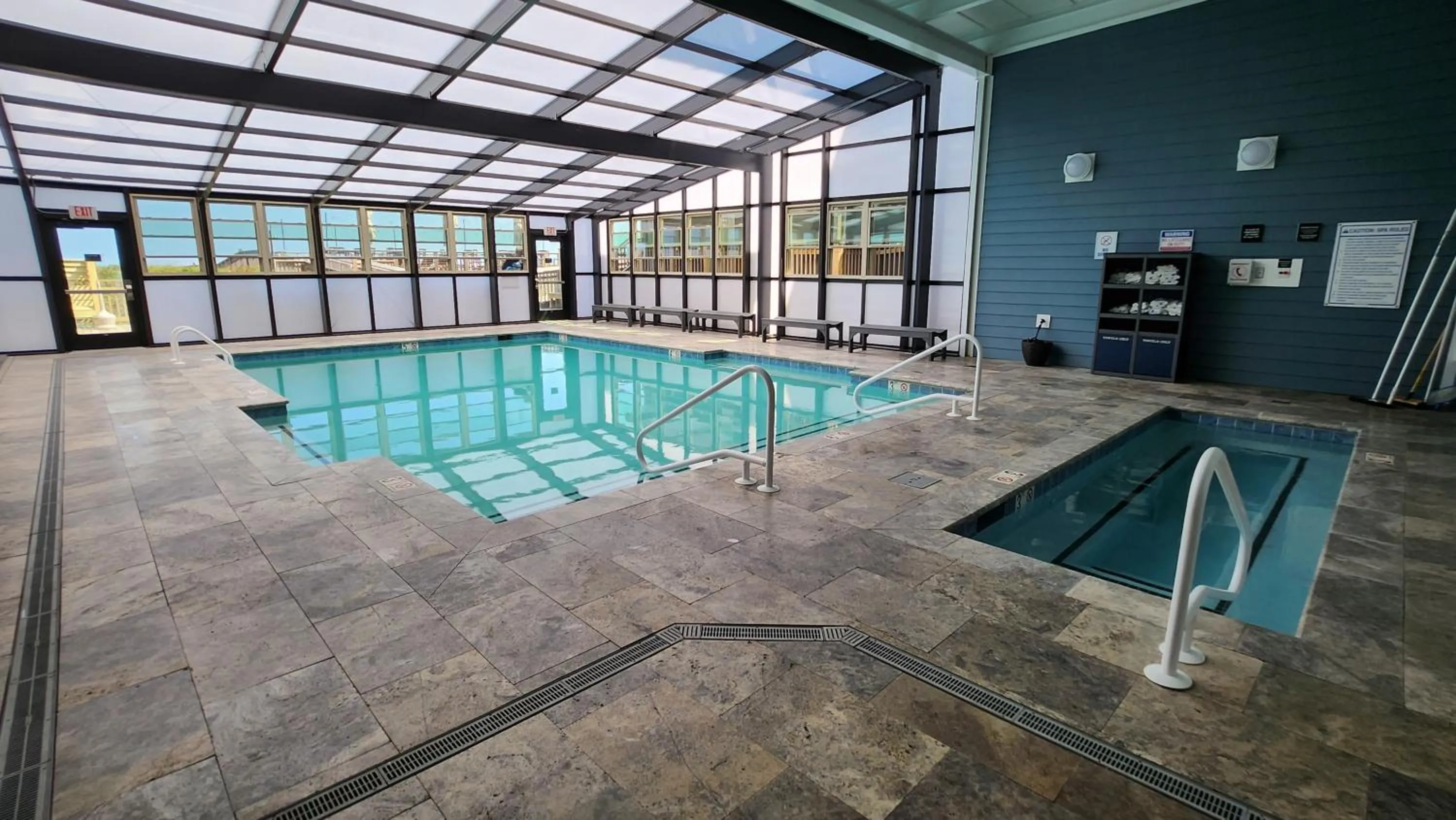 Swimming pool in Ramada Plaza by Wyndham Nags Head Oceanfront