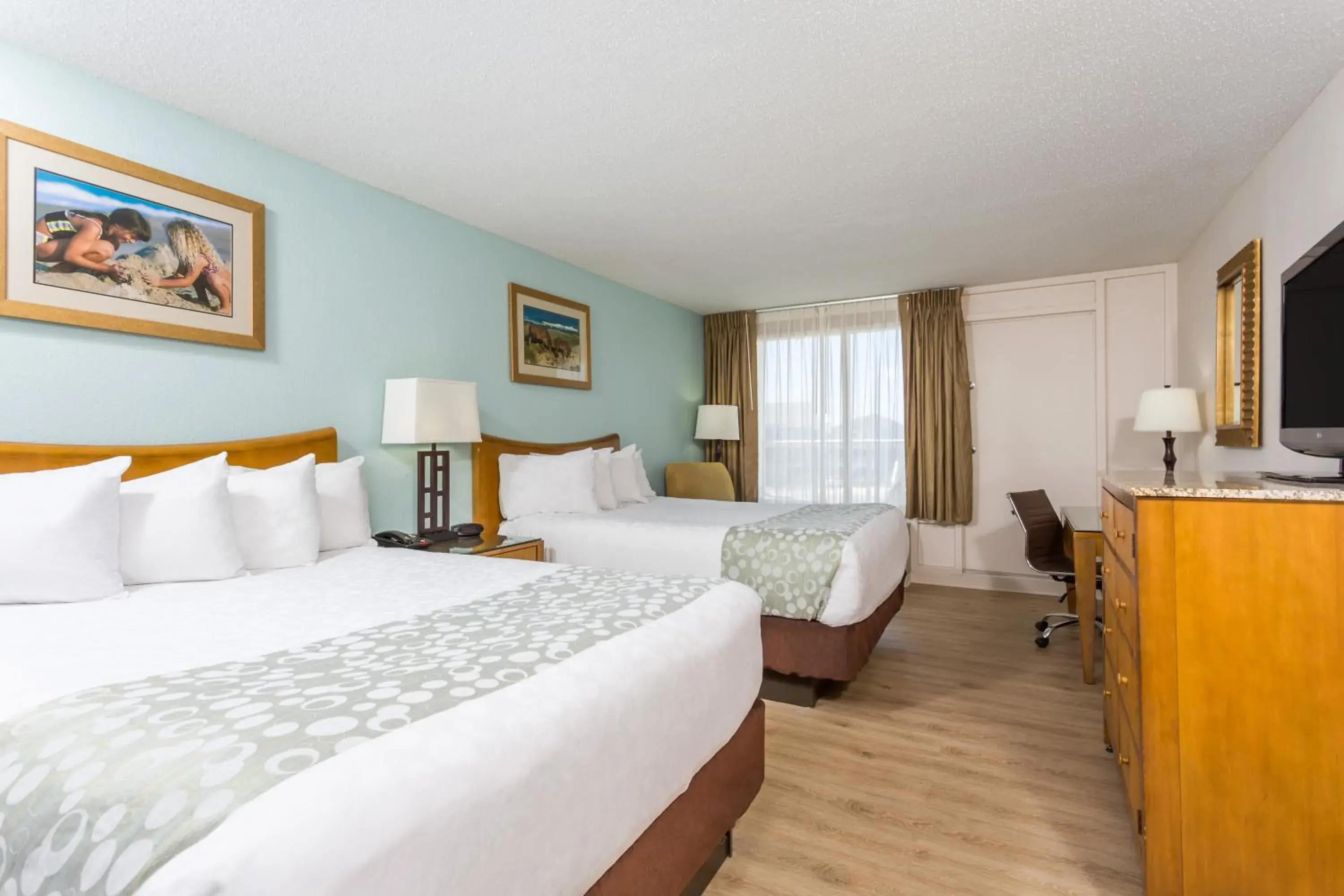 Queen Room with Two Queen Beds and Ocean View - Non-Smoking in Ramada Plaza by Wyndham Nags Head Oceanfront Queen Room with Two Queen Beds and Ocean View - Non-Smoking in Ramada Plaza by Wyndham Nags Head Oceanfront