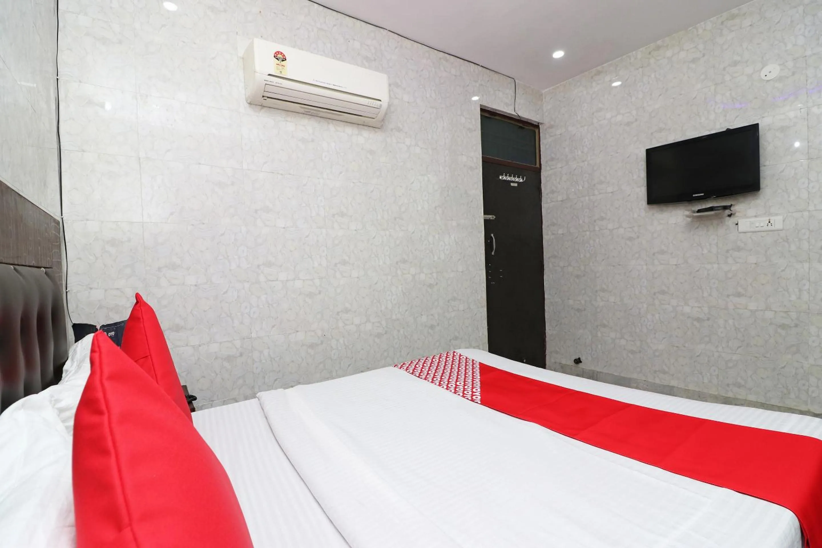 Hotel O Zaki Hs Near Taj Mahal