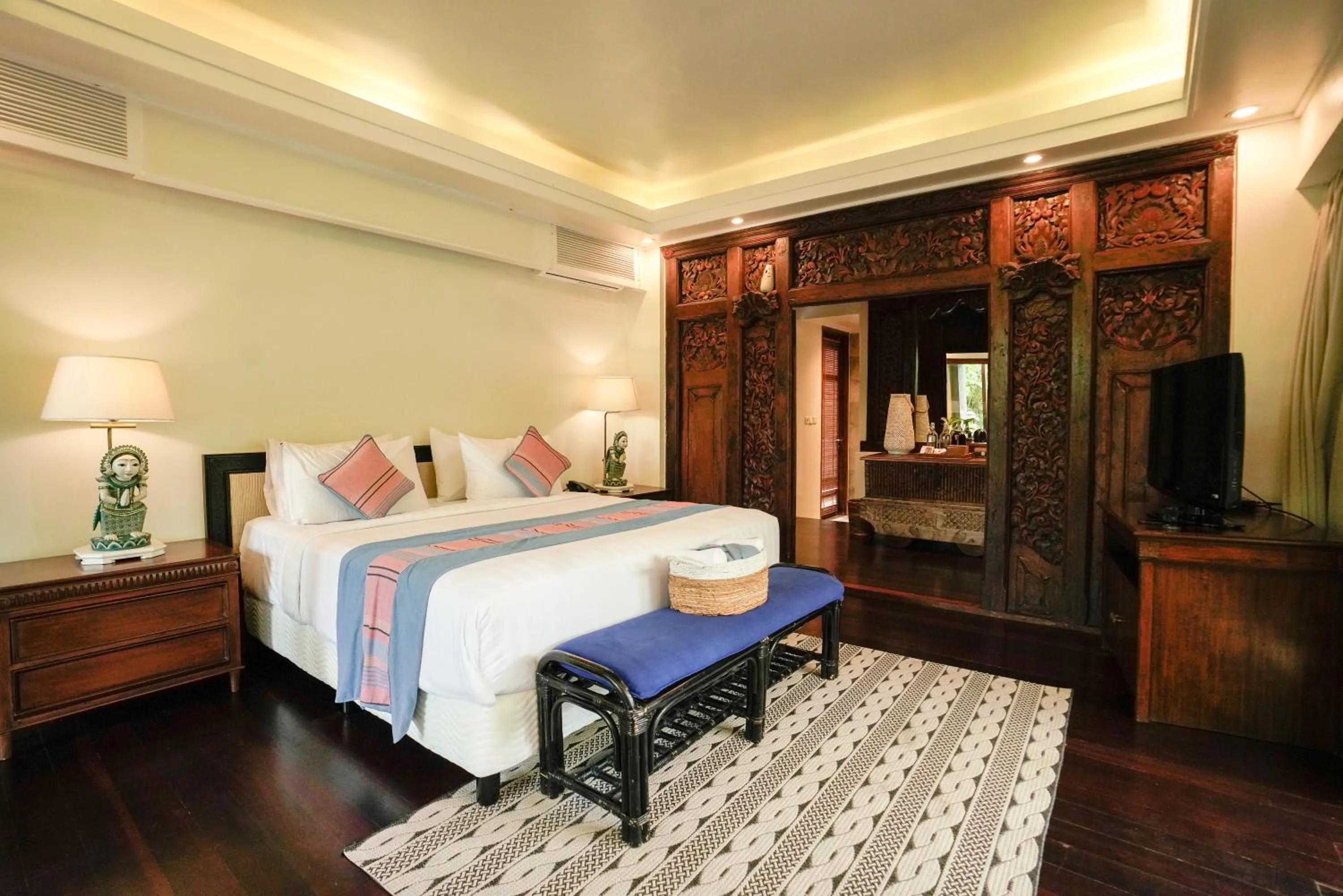 Bed in Umah Lawas Villa Ubud