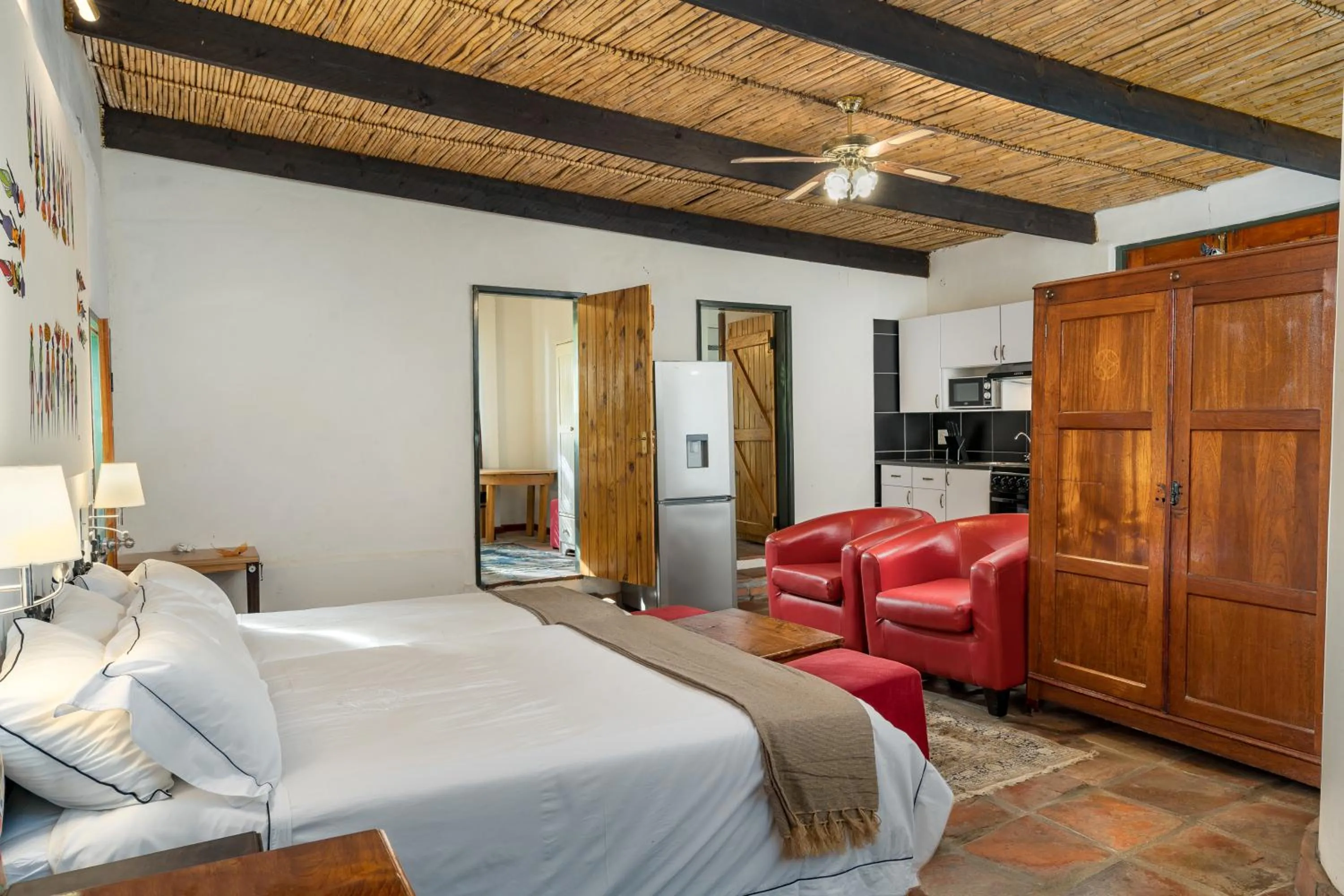 Kitchen or kitchenette, Bed in Oude Wellington Estate