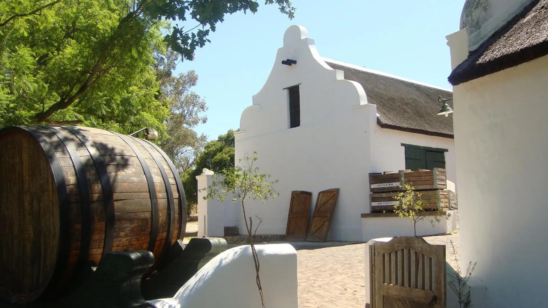 Property building in Oude Wellington Estate