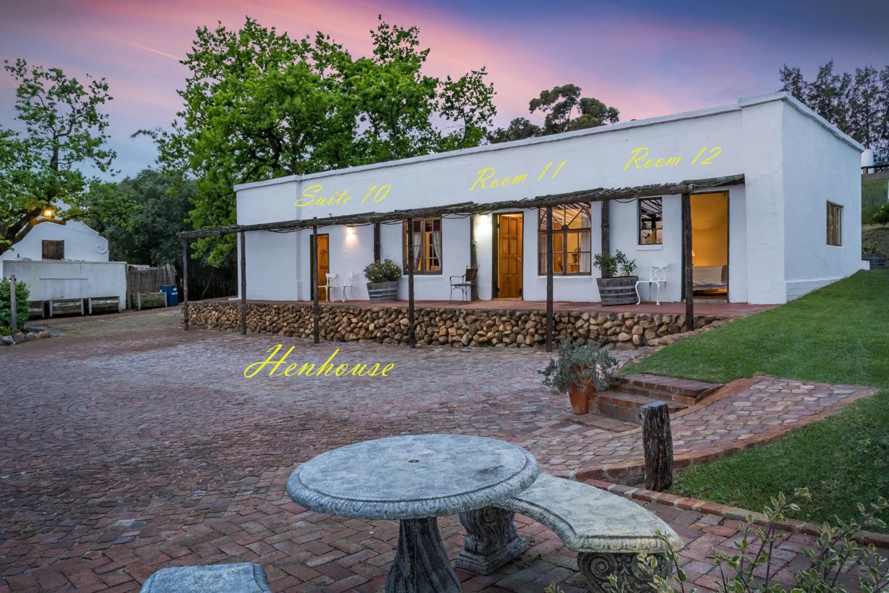 Property building in Oude Wellington Estate