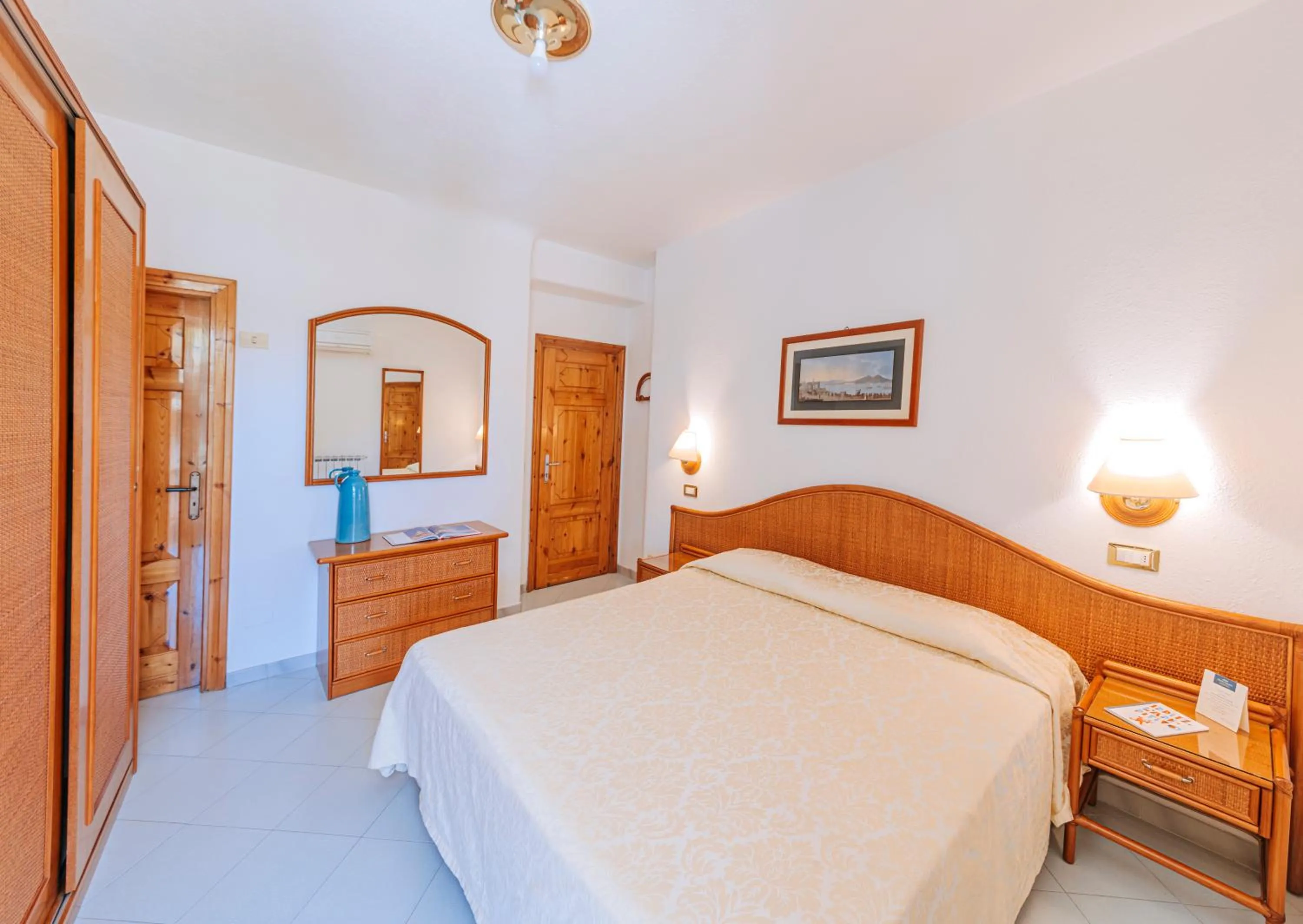 Photo of the whole room, Bed in Hotel Grazia alla Scannella