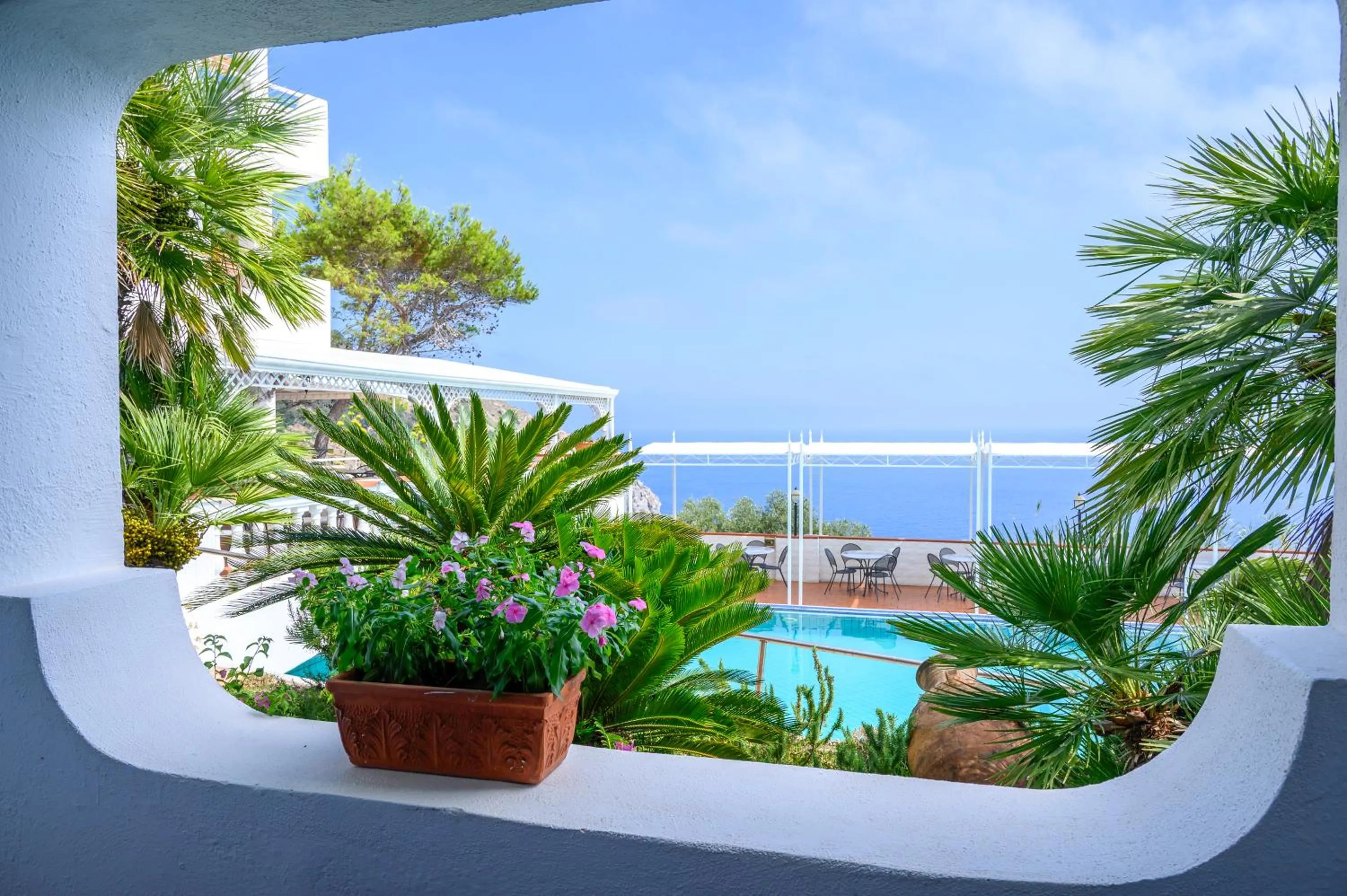 Pool view in Hotel Grazia alla Scannella