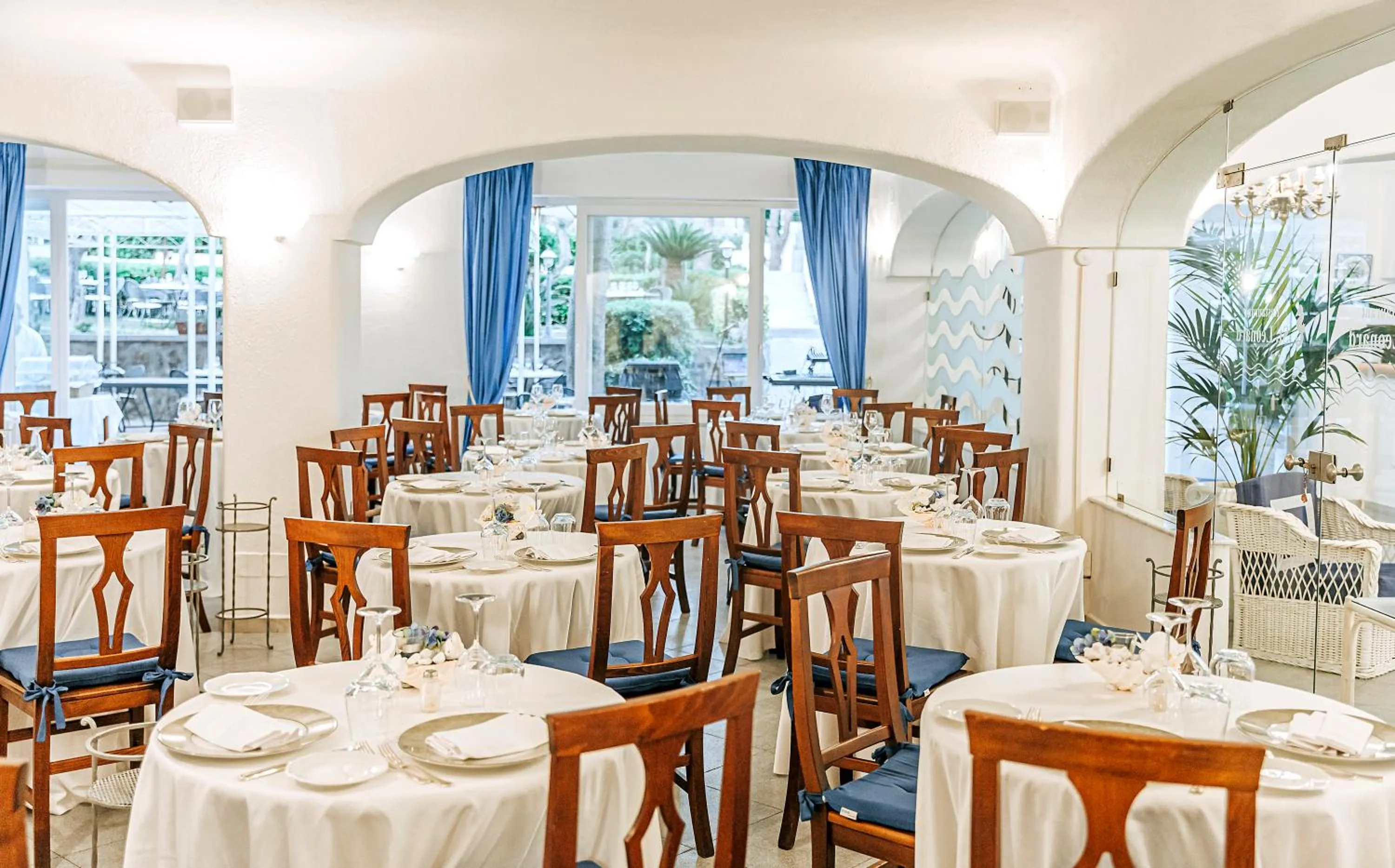 Restaurant/places to eat in Hotel Grazia alla Scannella