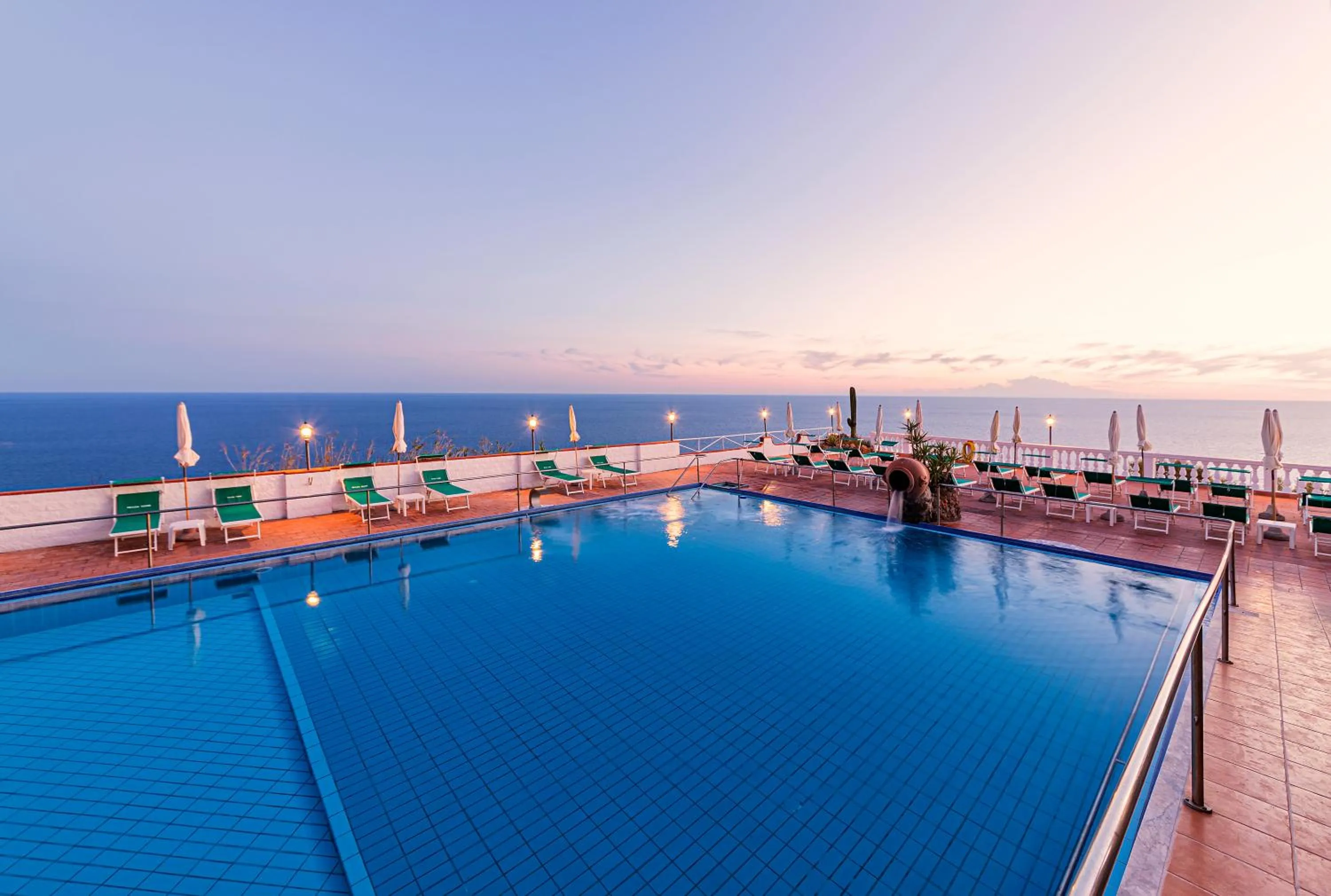 Swimming pool in Hotel Grazia alla Scannella