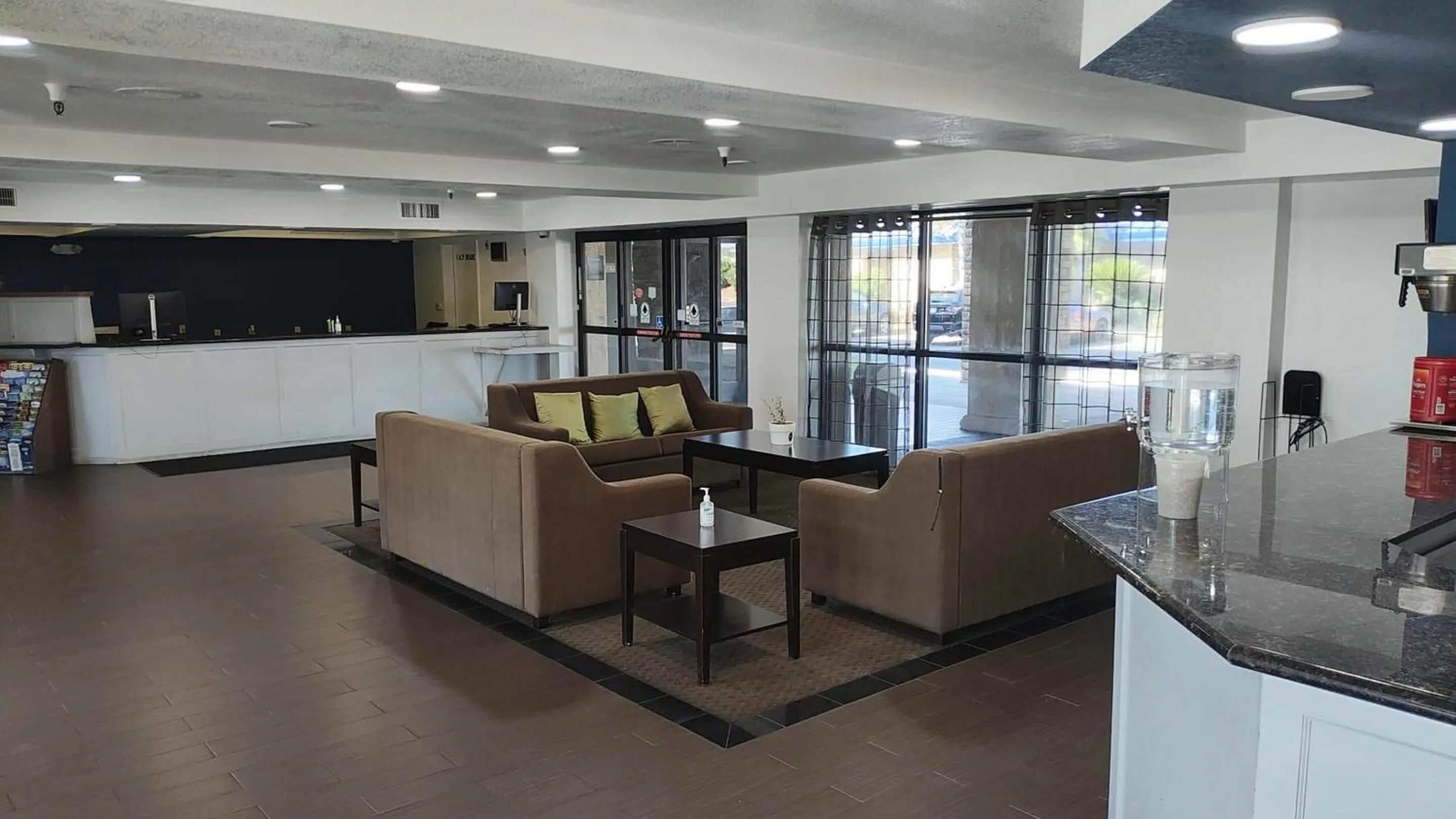 Lobby or reception in Rancho Cordova Inn