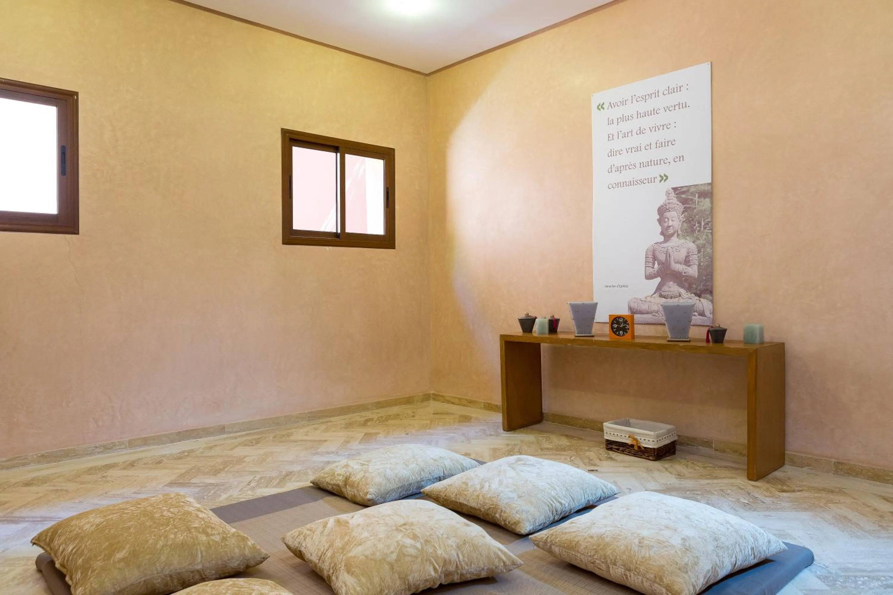 Massage, Bed in Domaine Rosaroum