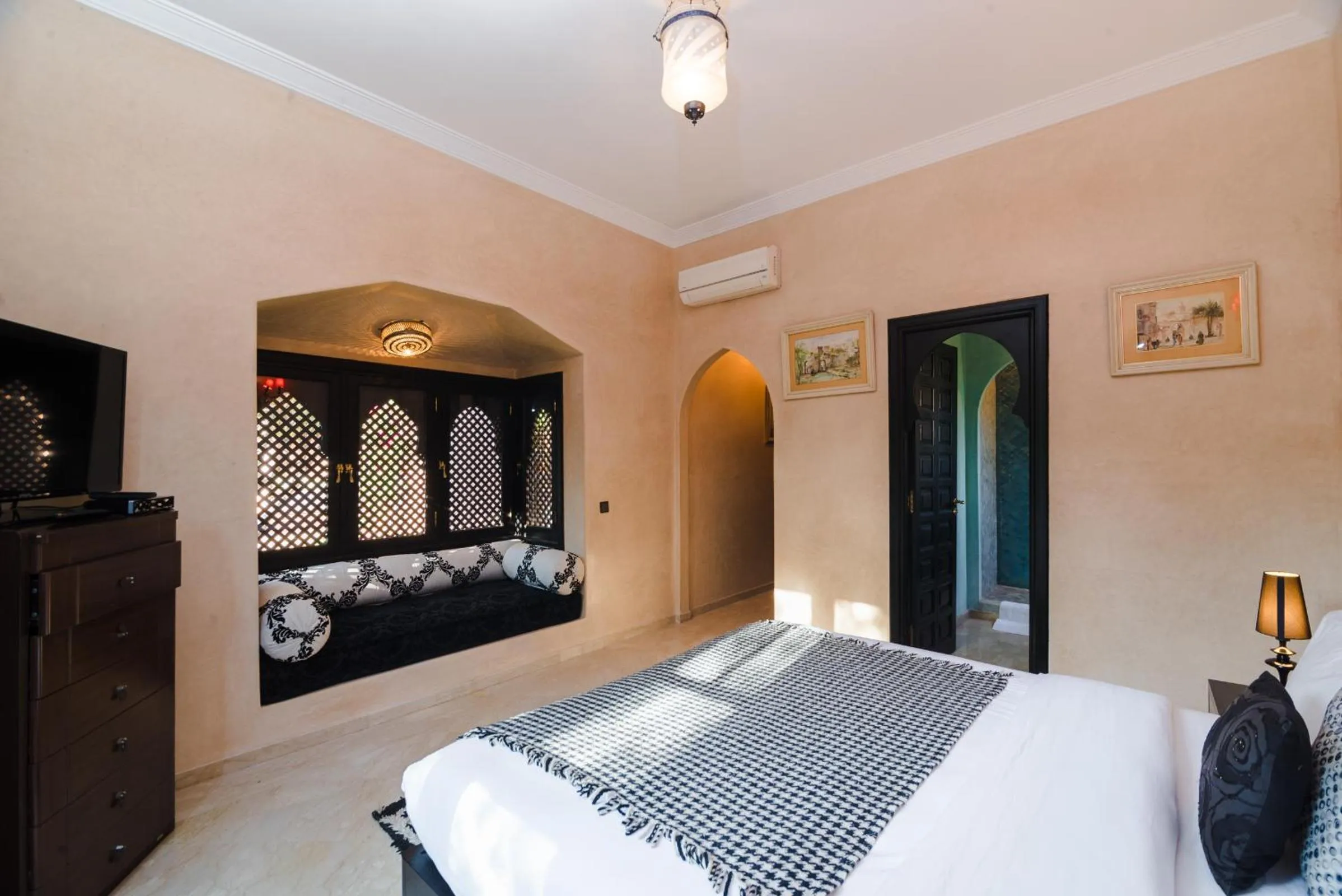 Bedroom, Bed in Residence Dar Lamia Marrakech