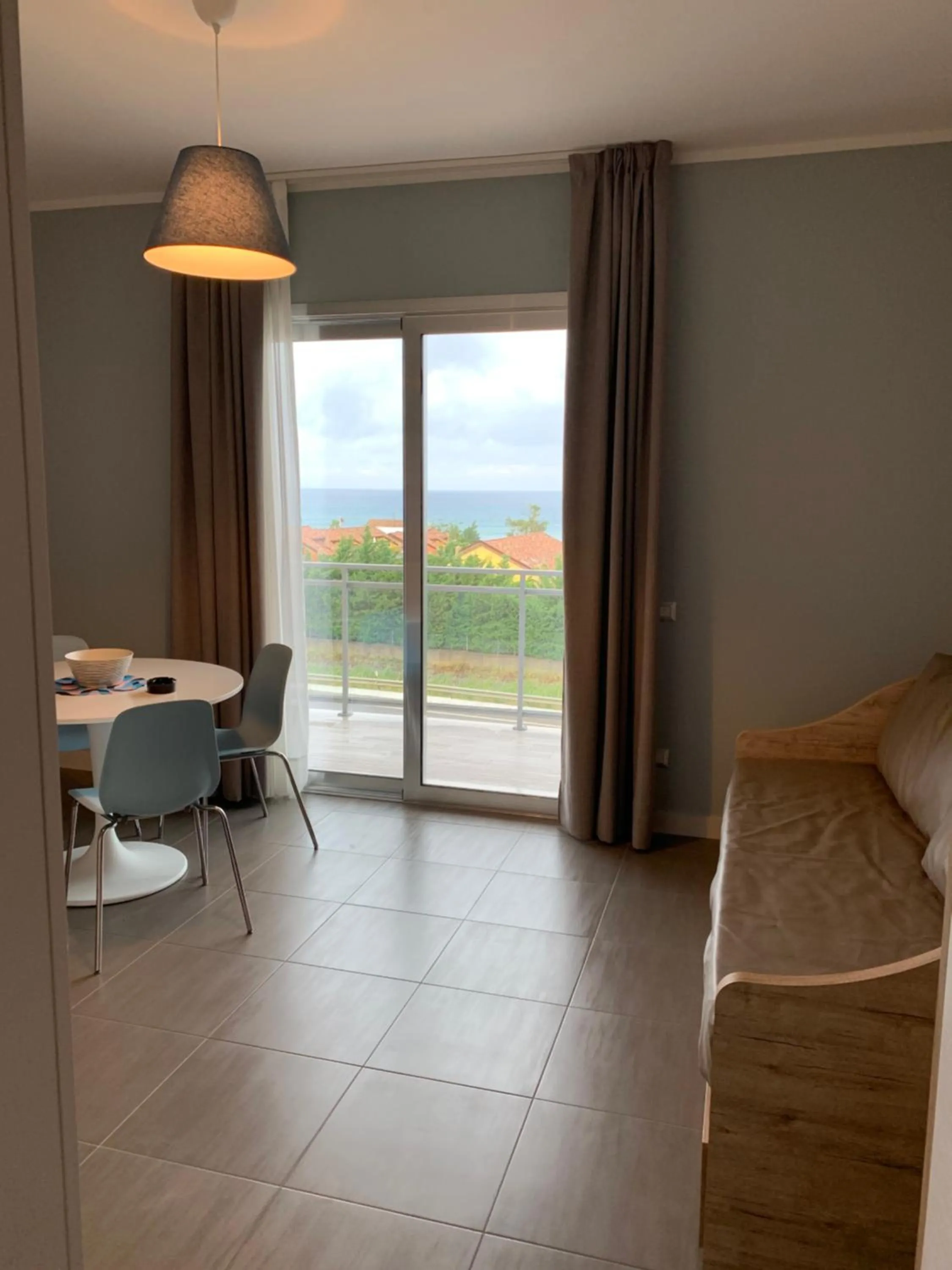 Living room, Bed in RED'S apartments