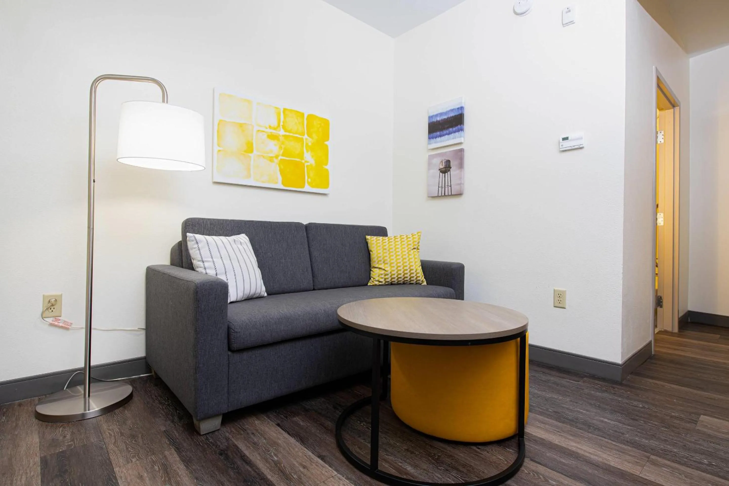 Bedroom in Comfort Suites Oil Center