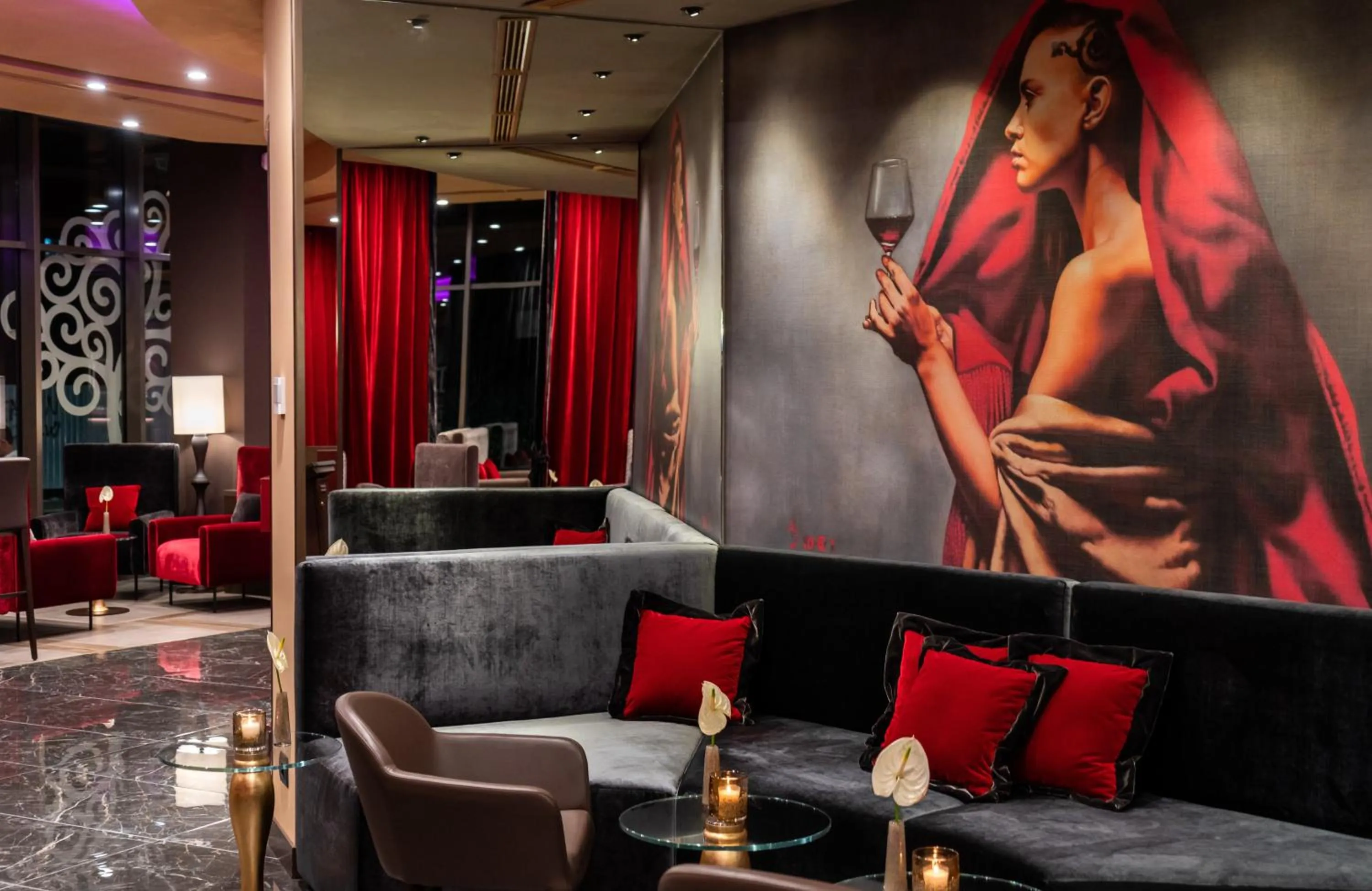 Lobby or reception in Leonardo Royal Hotel Venice Mestre