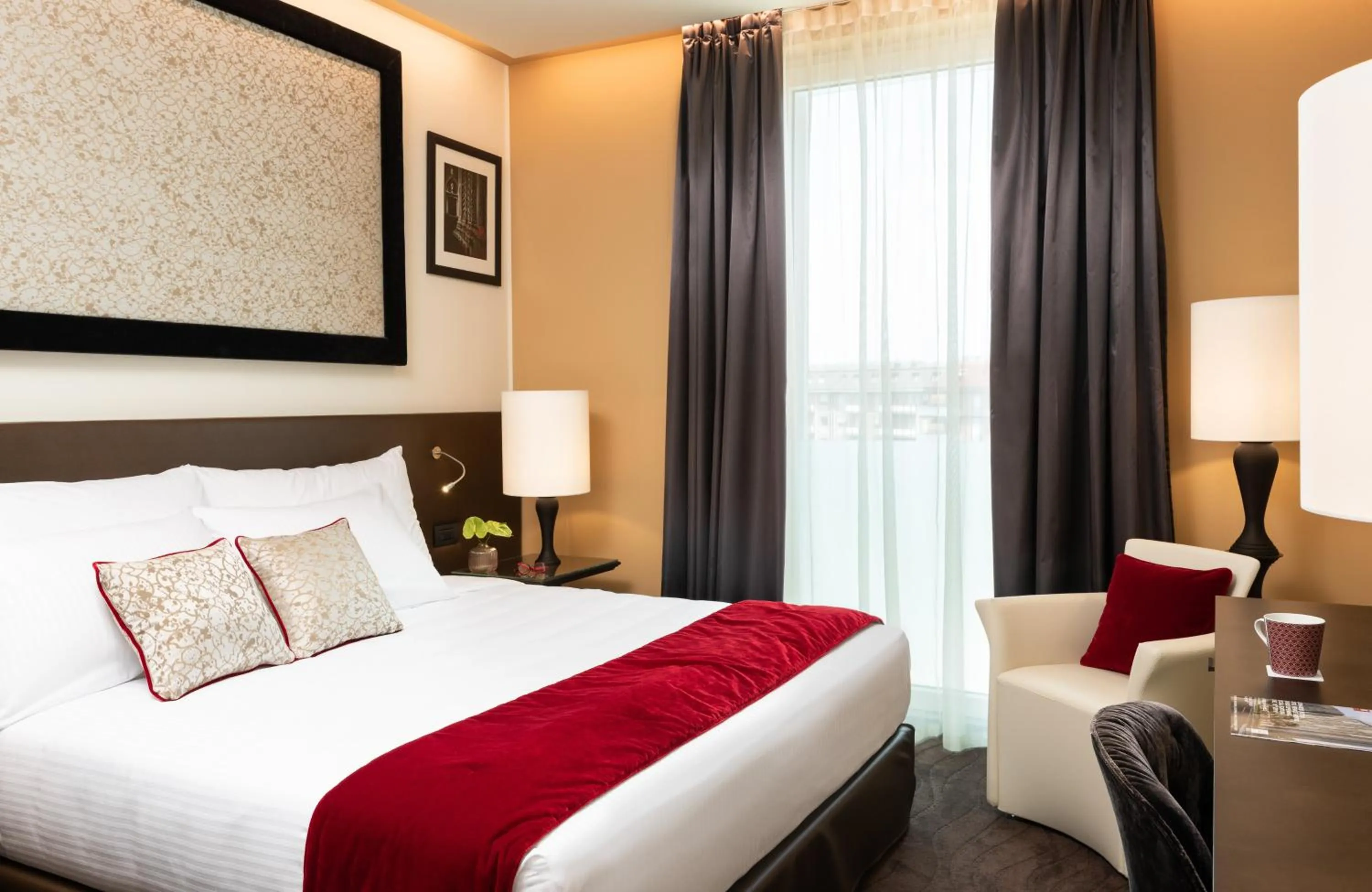 Bedroom, Bed in Leonardo Royal Hotel Venice Mestre