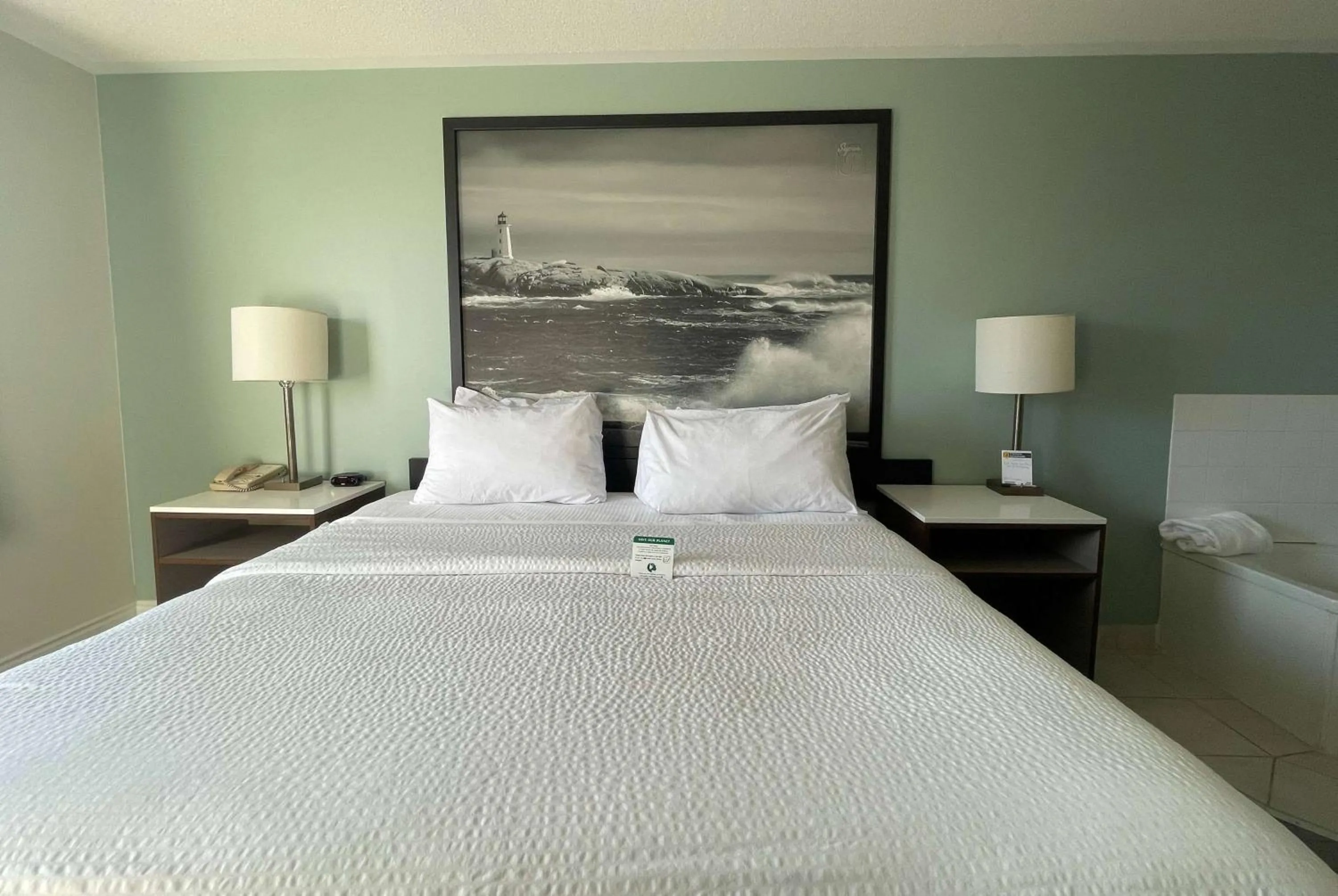 Photo of the whole room, Bed in Super 8 by Wyndham Peterborough