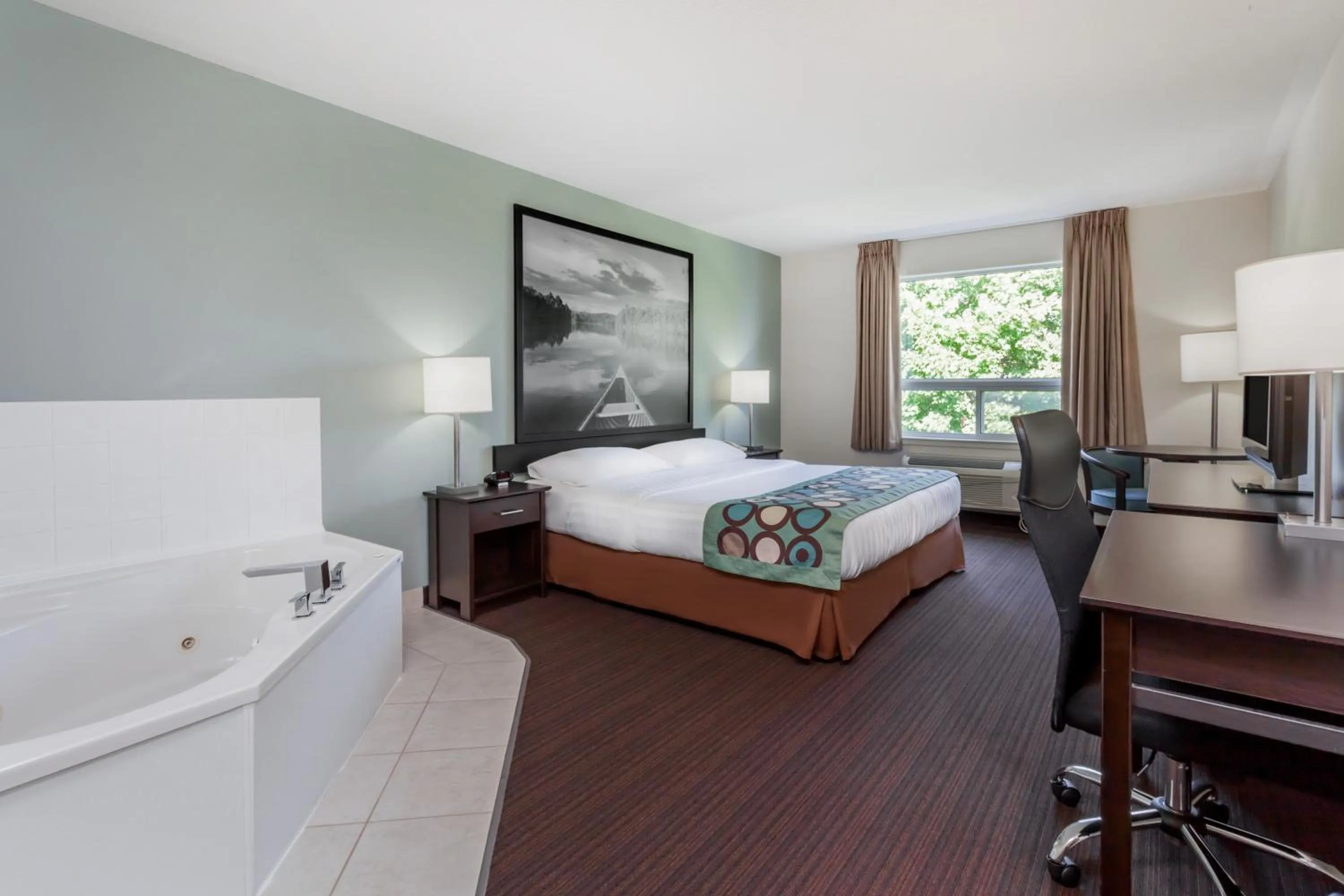 Photo of the whole room, Bed in Super 8 by Wyndham Peterborough