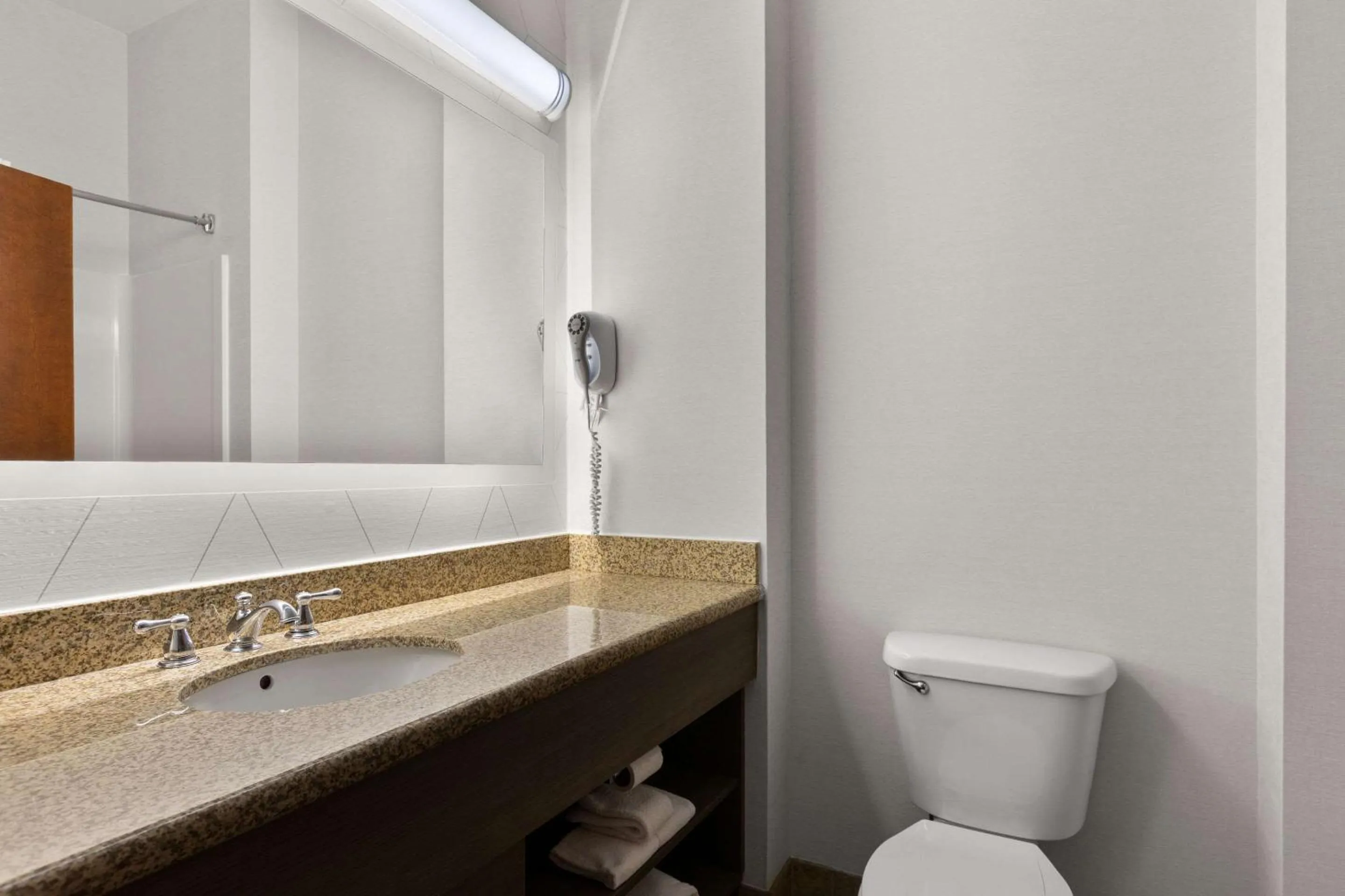 Bathroom in Comfort Inn Powell - Knoxville North