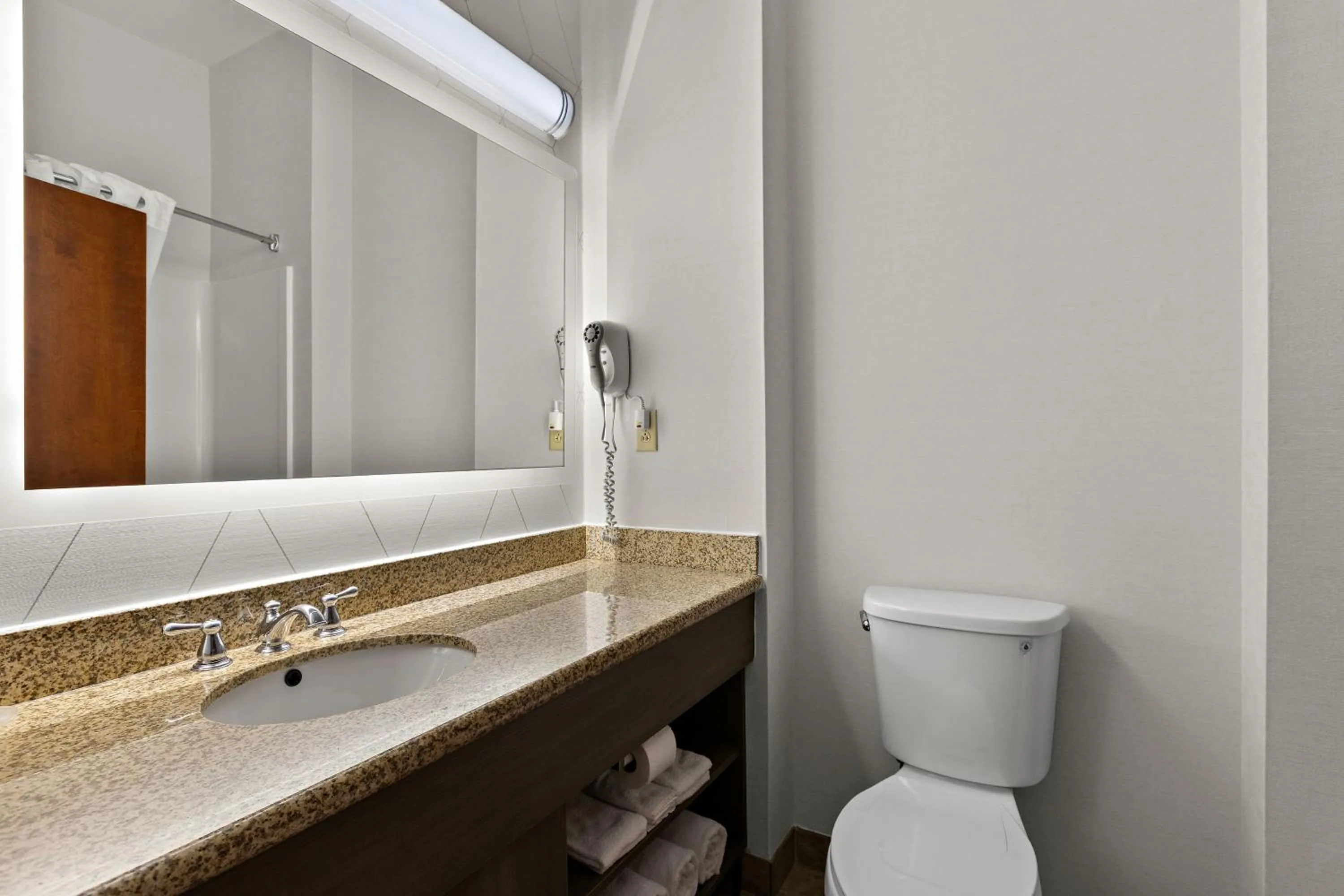 Bathroom in Comfort Inn Powell - Knoxville North