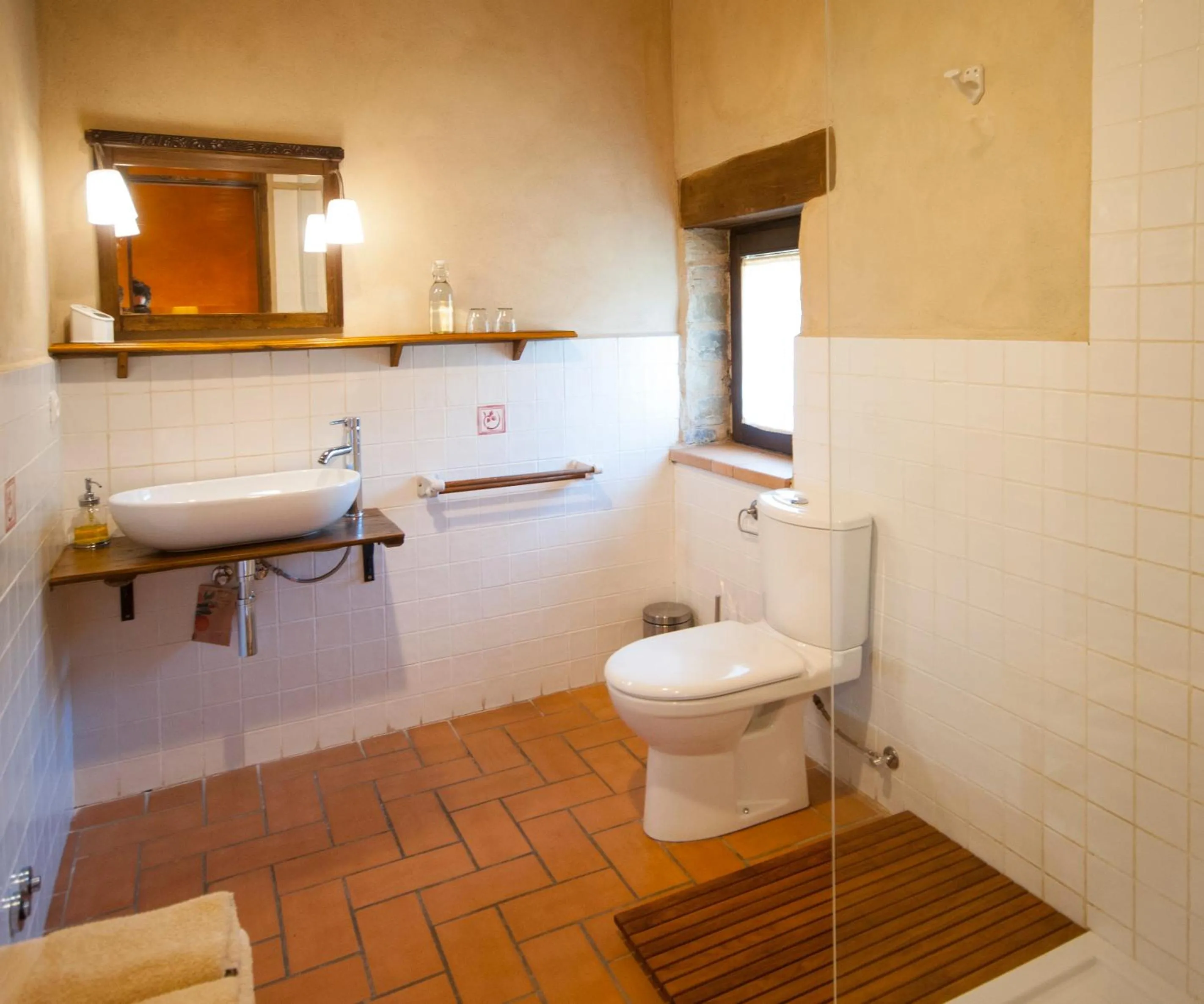 Shower in O Chardinet d'a Formiga