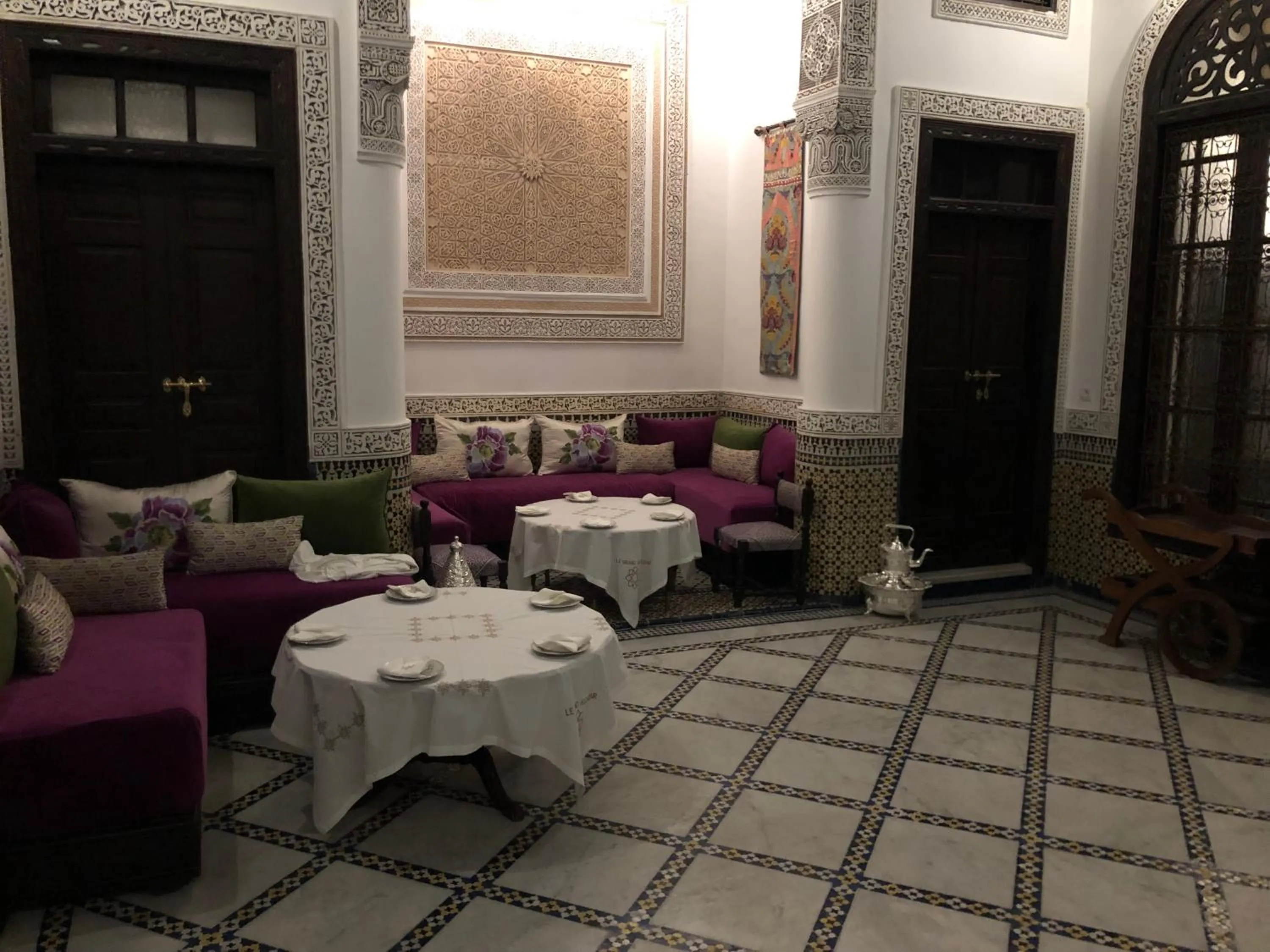 Lobby or reception in Le Grand Alcazar - Riad