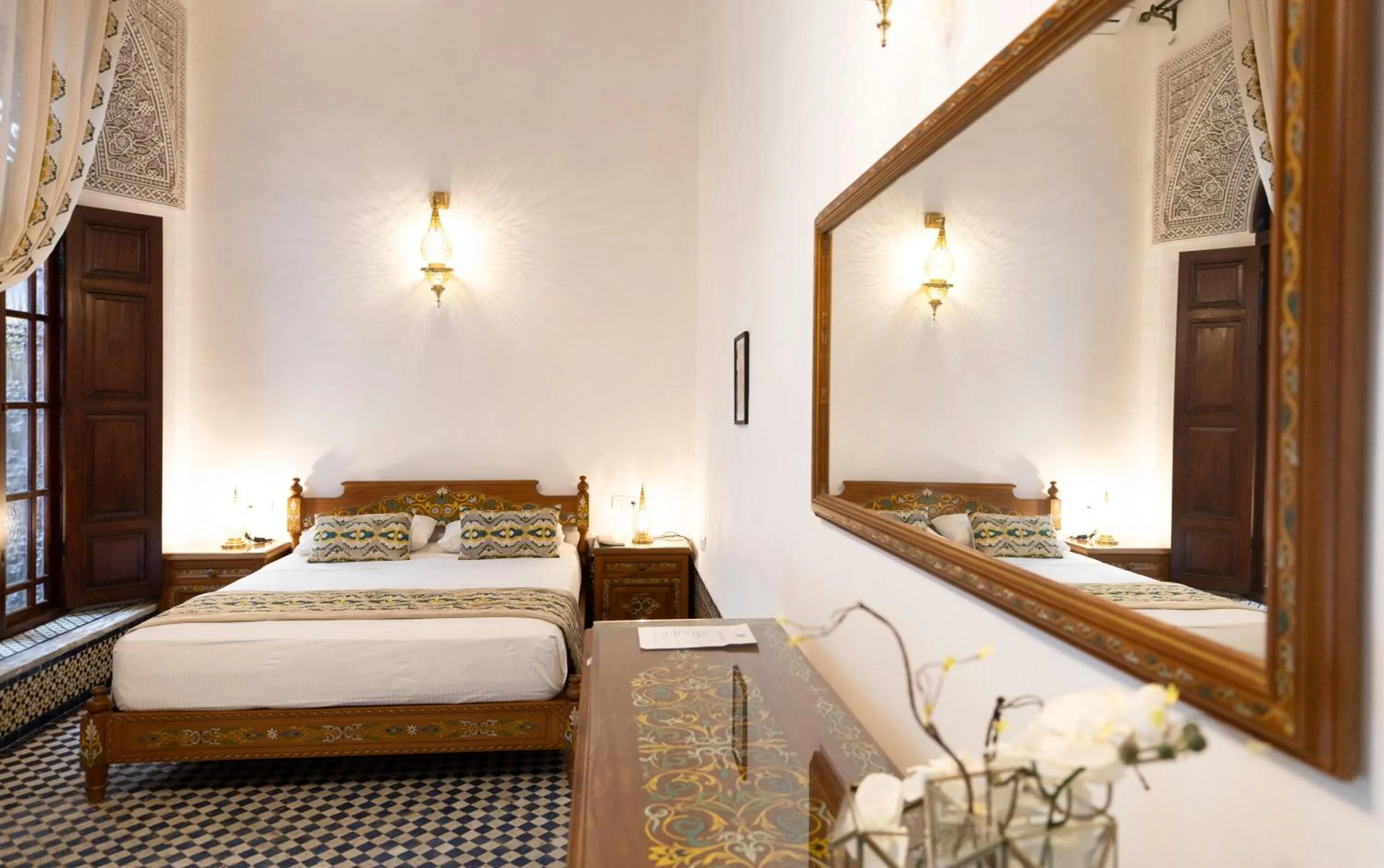 Bed in Le Grand Alcazar - Riad