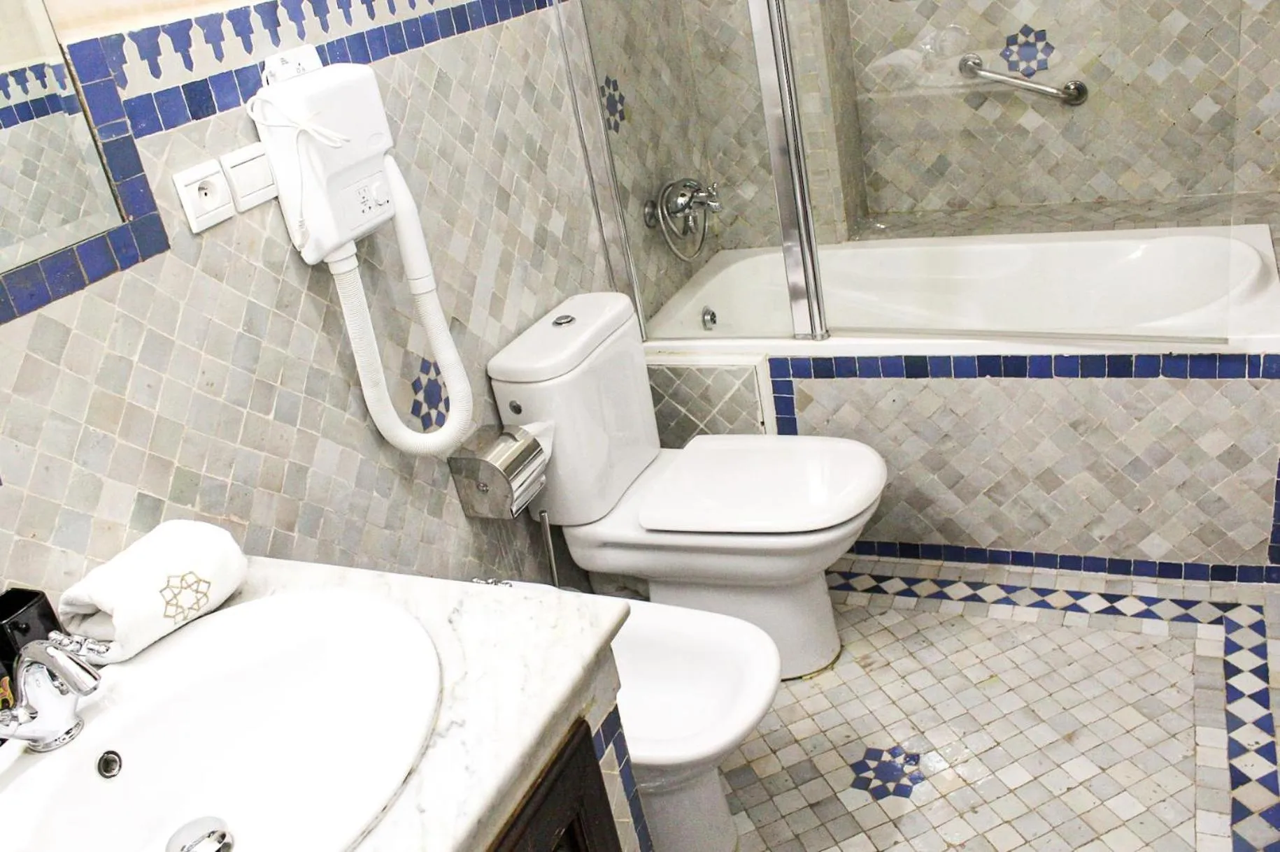 Bathroom in Le Grand Alcazar - Riad