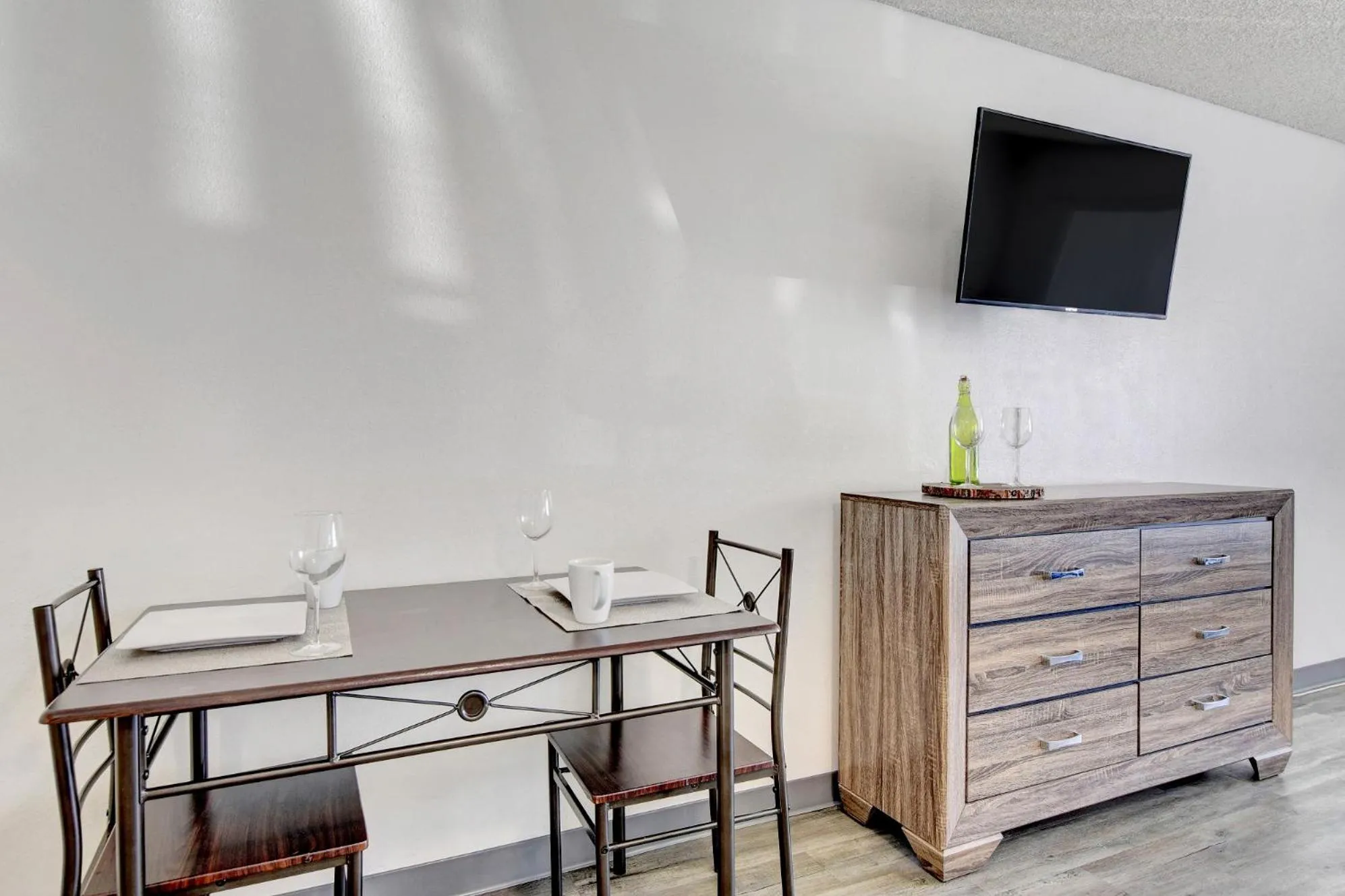 TV/Entertainment Center in Siegel Slots and Suites (No Resort Fees)