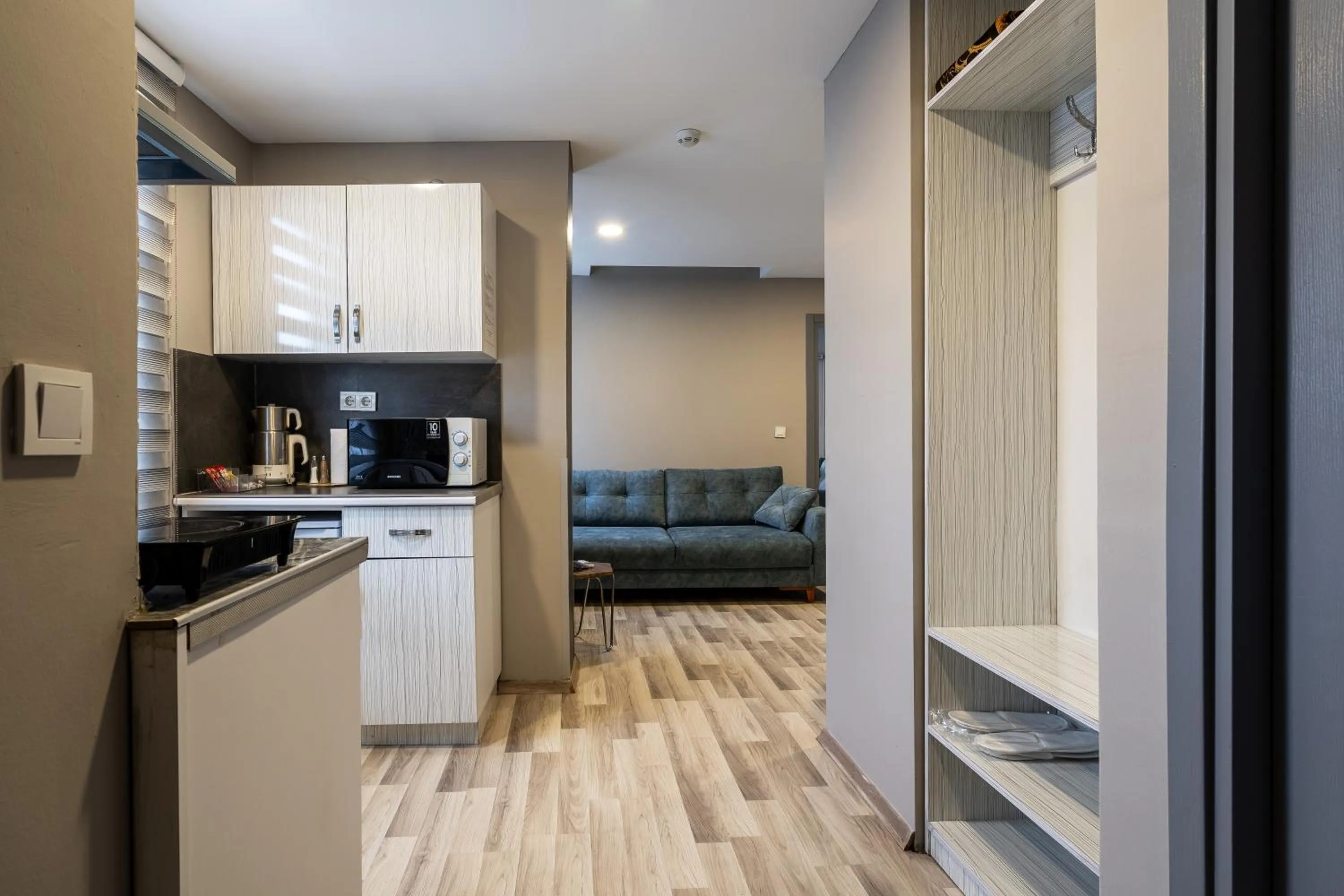 Coffee/tea facilities in Element Residence