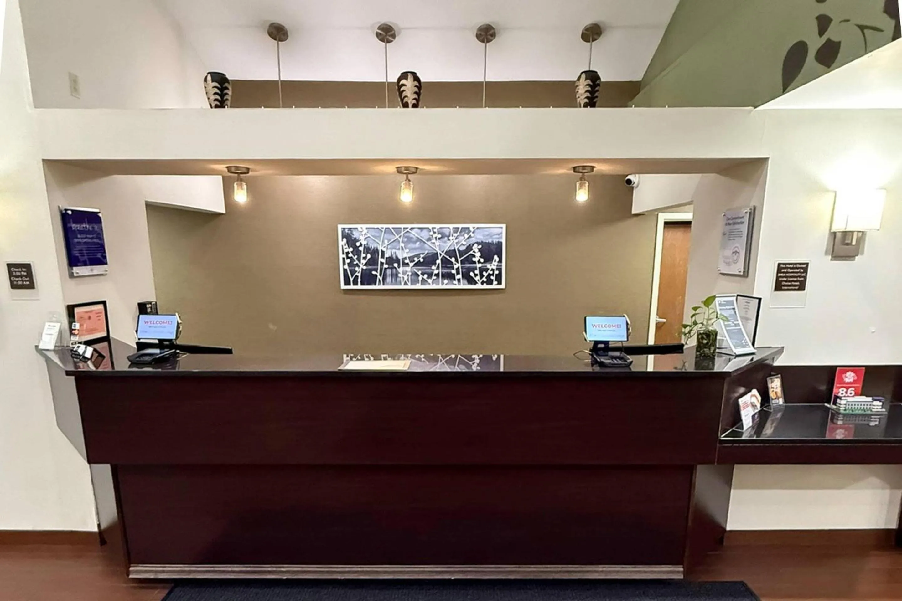 Lobby or reception in Sleep Inn & Suites Queensbury - Lake George