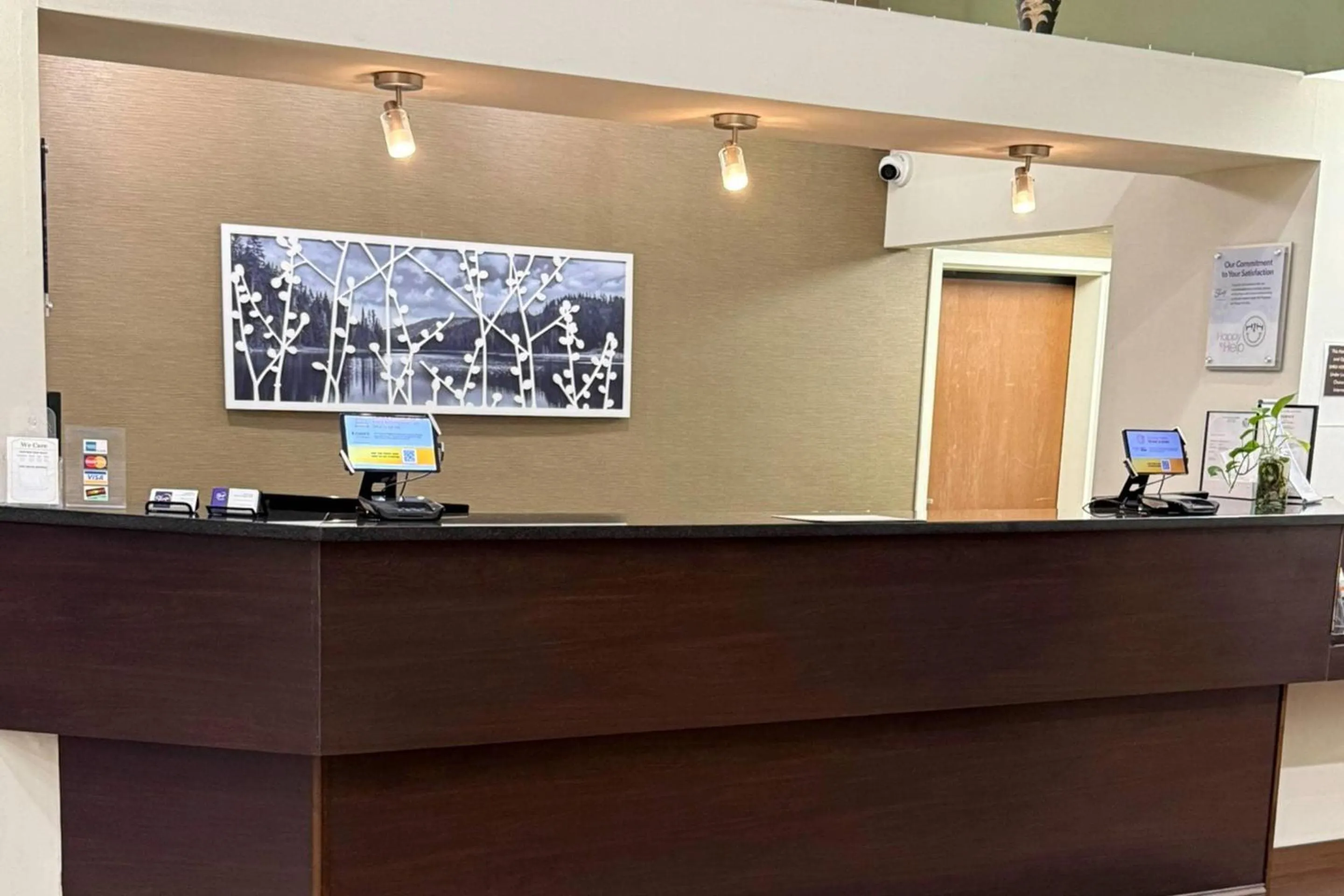Lobby or reception in Sleep Inn & Suites Queensbury - Lake George