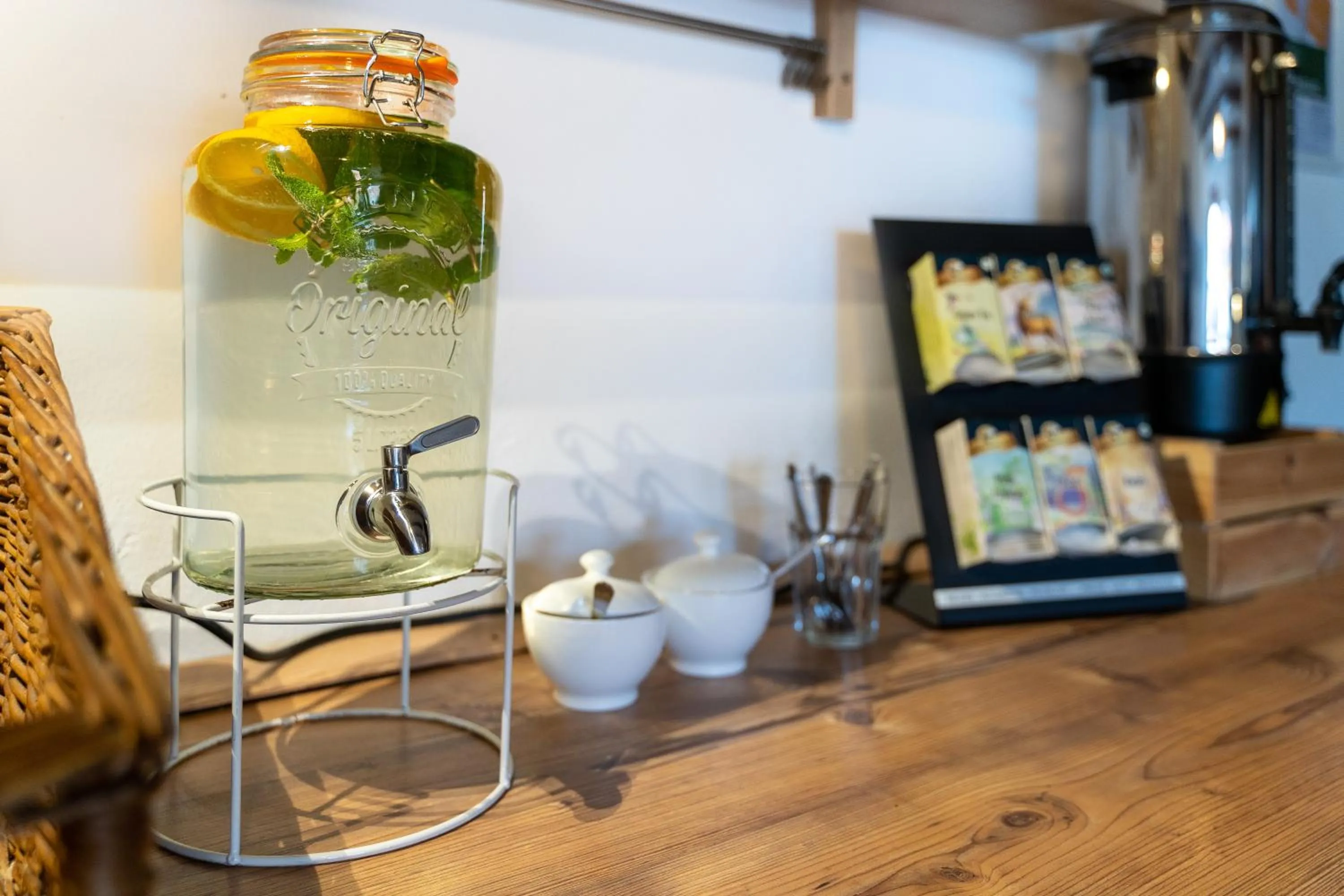 Lounge or bar in Alps Hostel