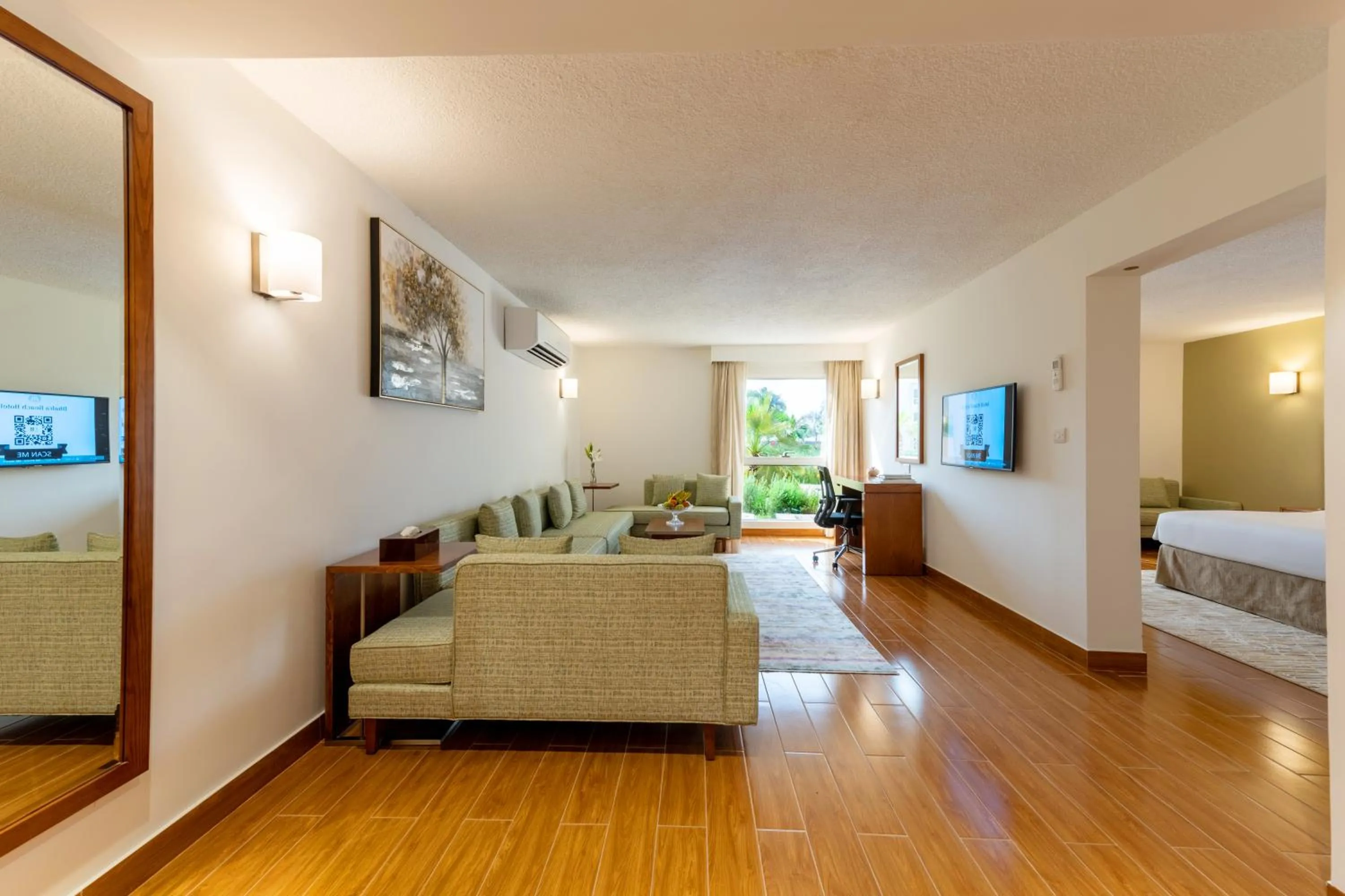 Living room, Bed in Dhafra Beach Hotel