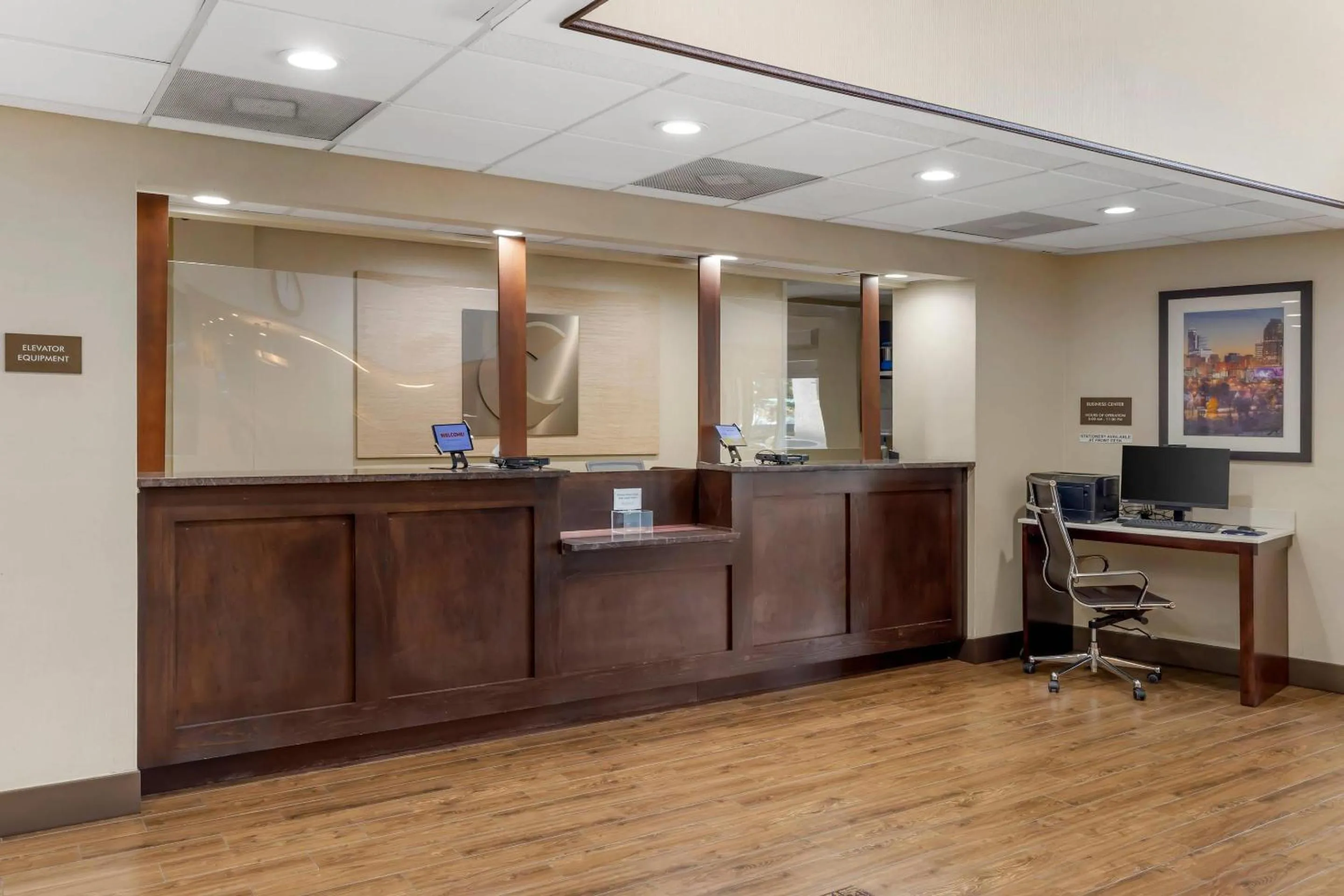 Lobby or reception in Comfort Suites Raleigh Walnut Creek