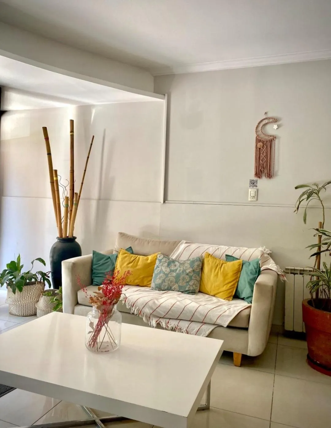 Communal lounge/ TV room in Hotel Sienna