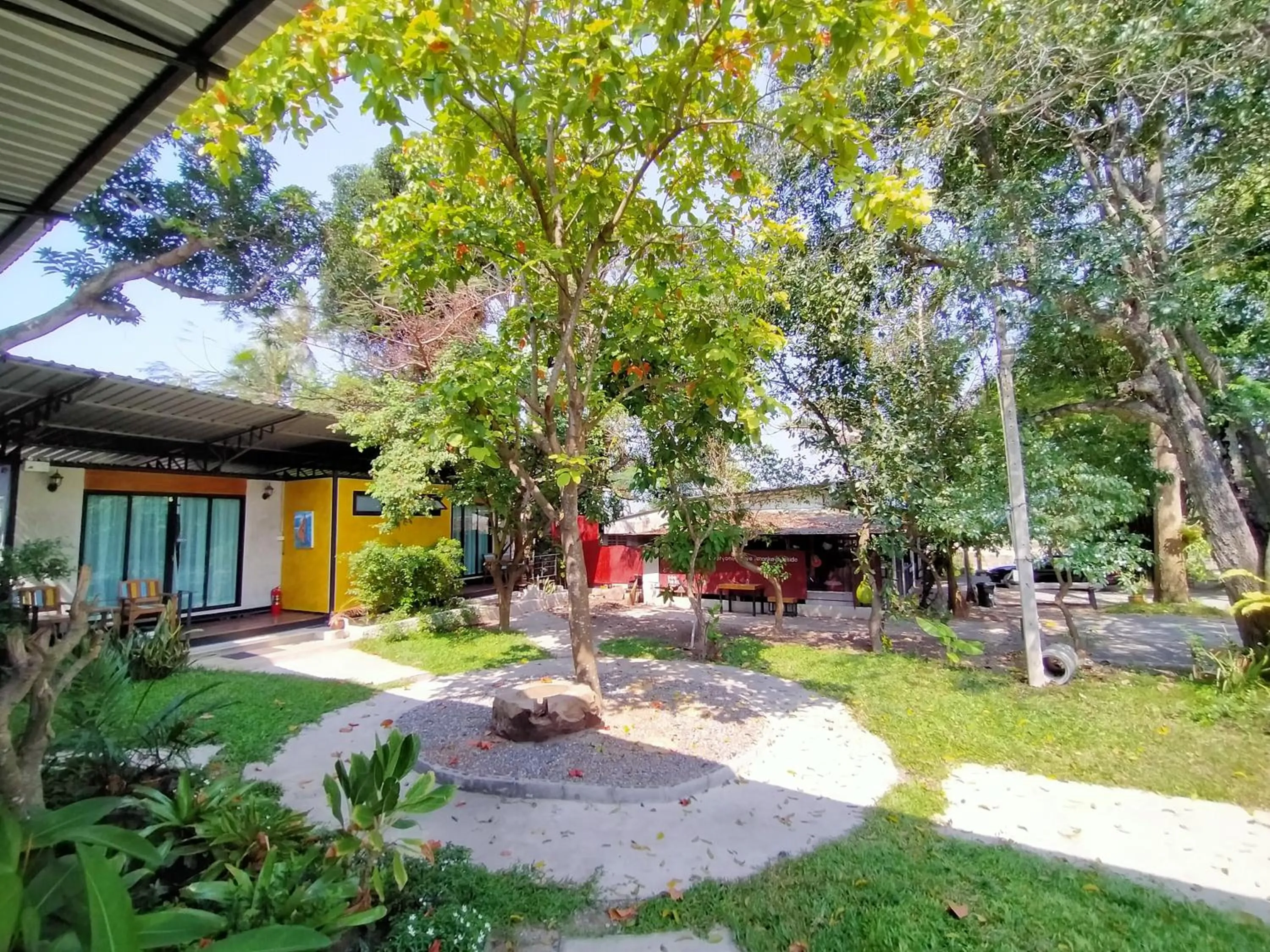 The Monkey Resort Donheang