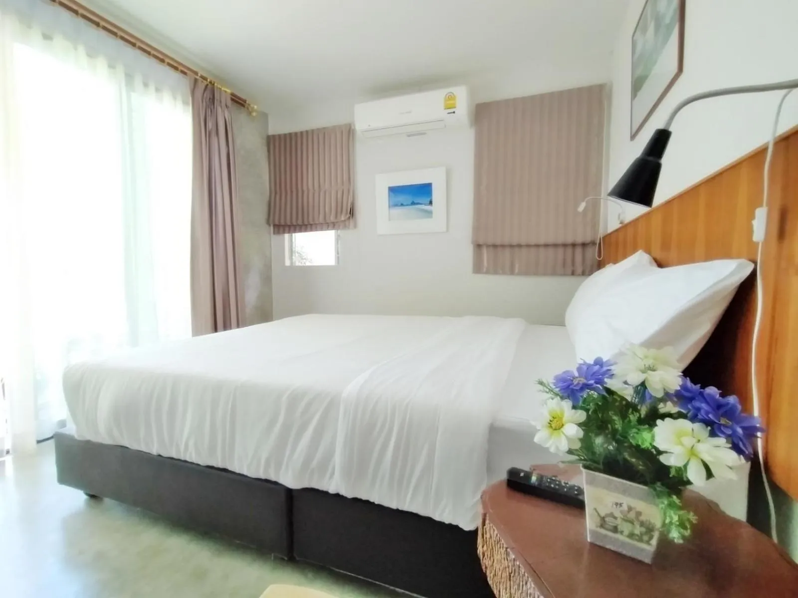 Bed in The Monkey Resort Donheang