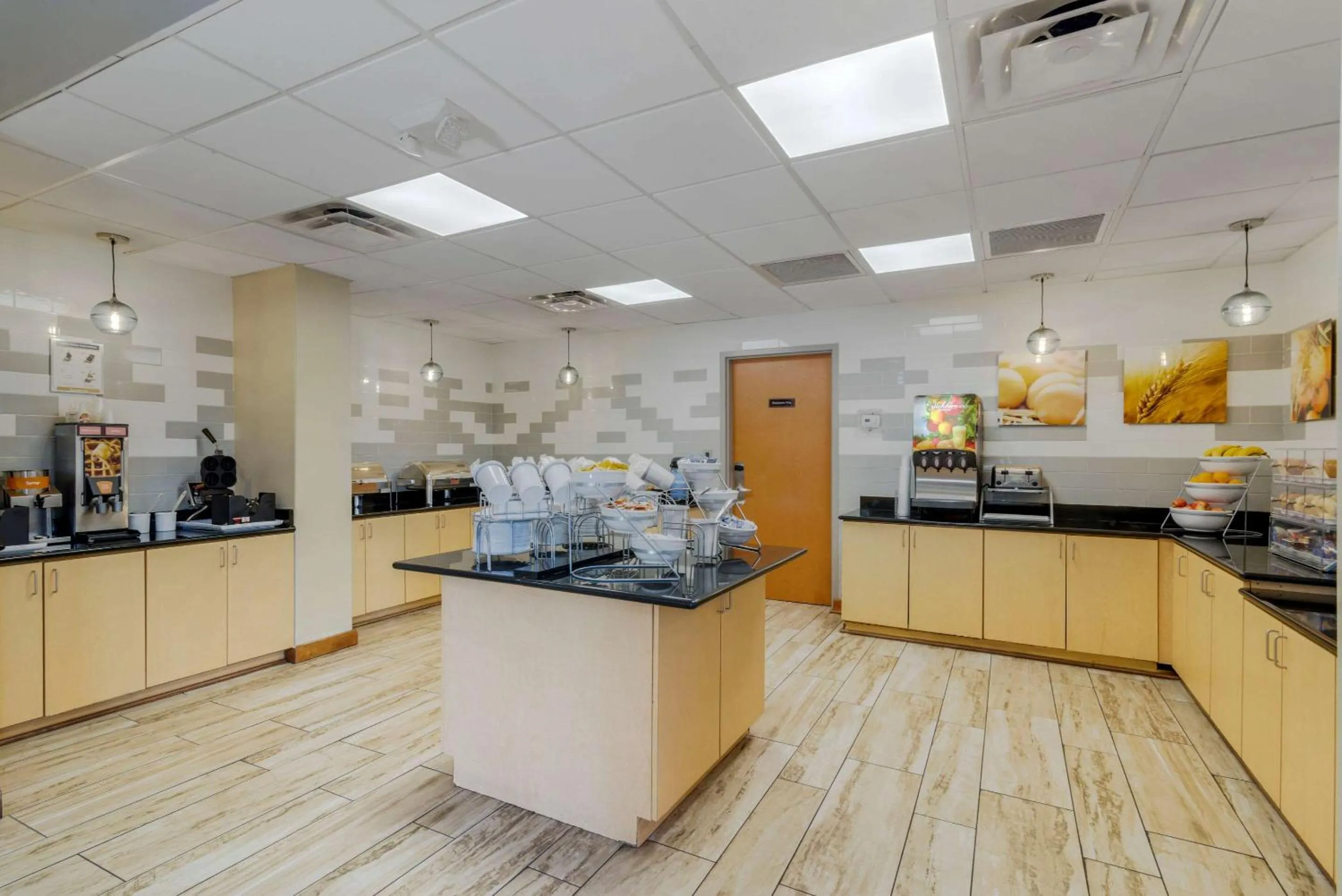 Breakfast in Comfort Suites Stockbridge Atlanta South