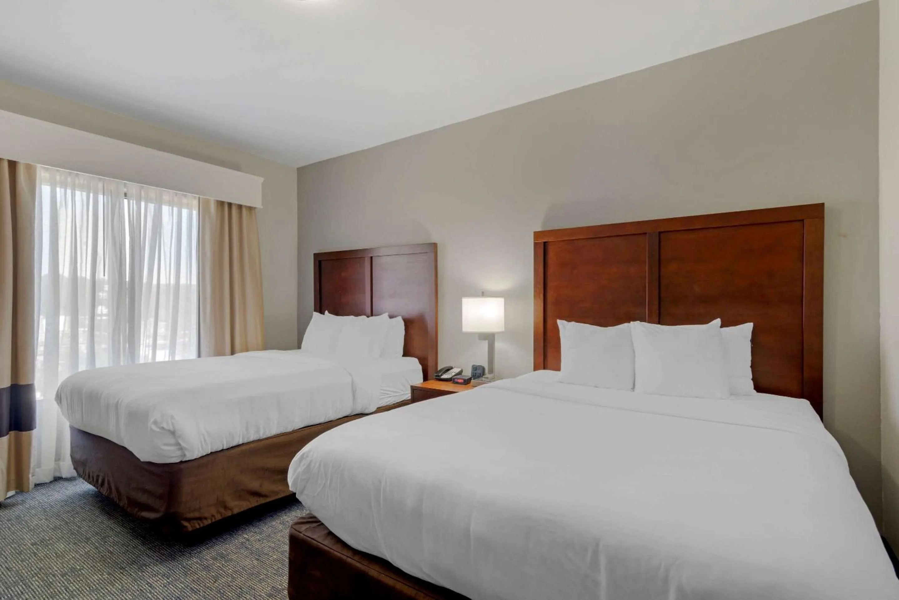Bedroom, Bed in Comfort Suites Stockbridge Atlanta South